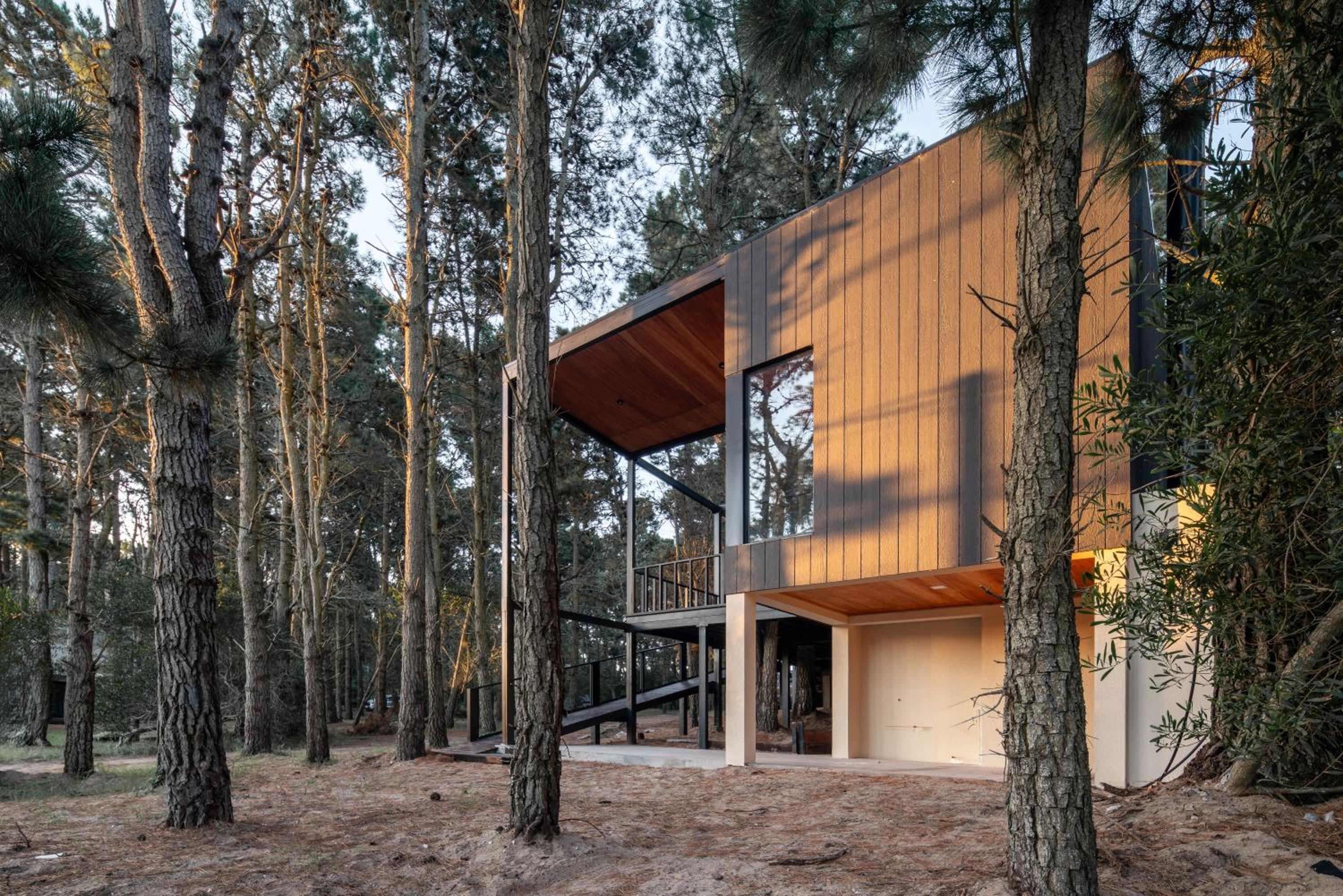 Increible Casa de Diseño en el Bosque! - 8 personas - Mar de las Pampas