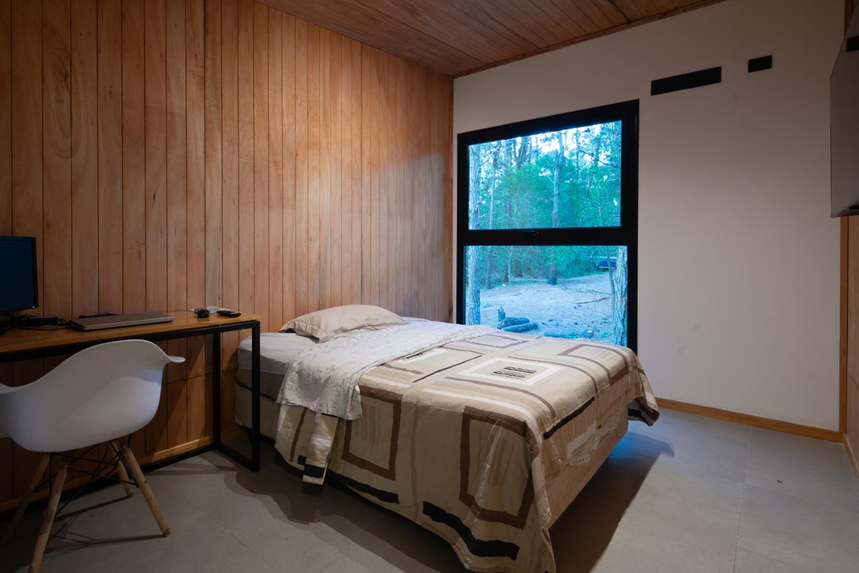 Increible Casa de Diseño en el Bosque! - 8 personas - Mar de las Pampas