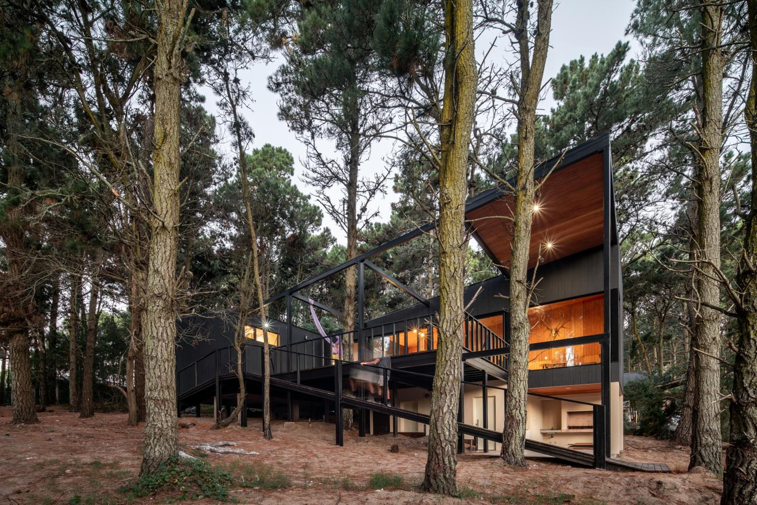 Increible Casa de Diseño en el Bosque! - 8 personas - Mar de las Pampas