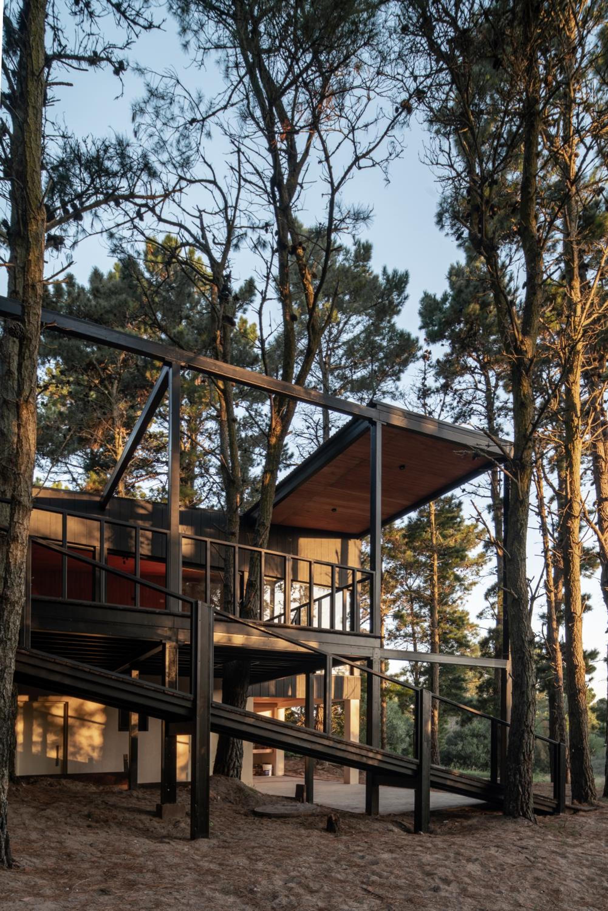 Increible Casa de Diseño en el Bosque! - 8 personas - Mar de las Pampas