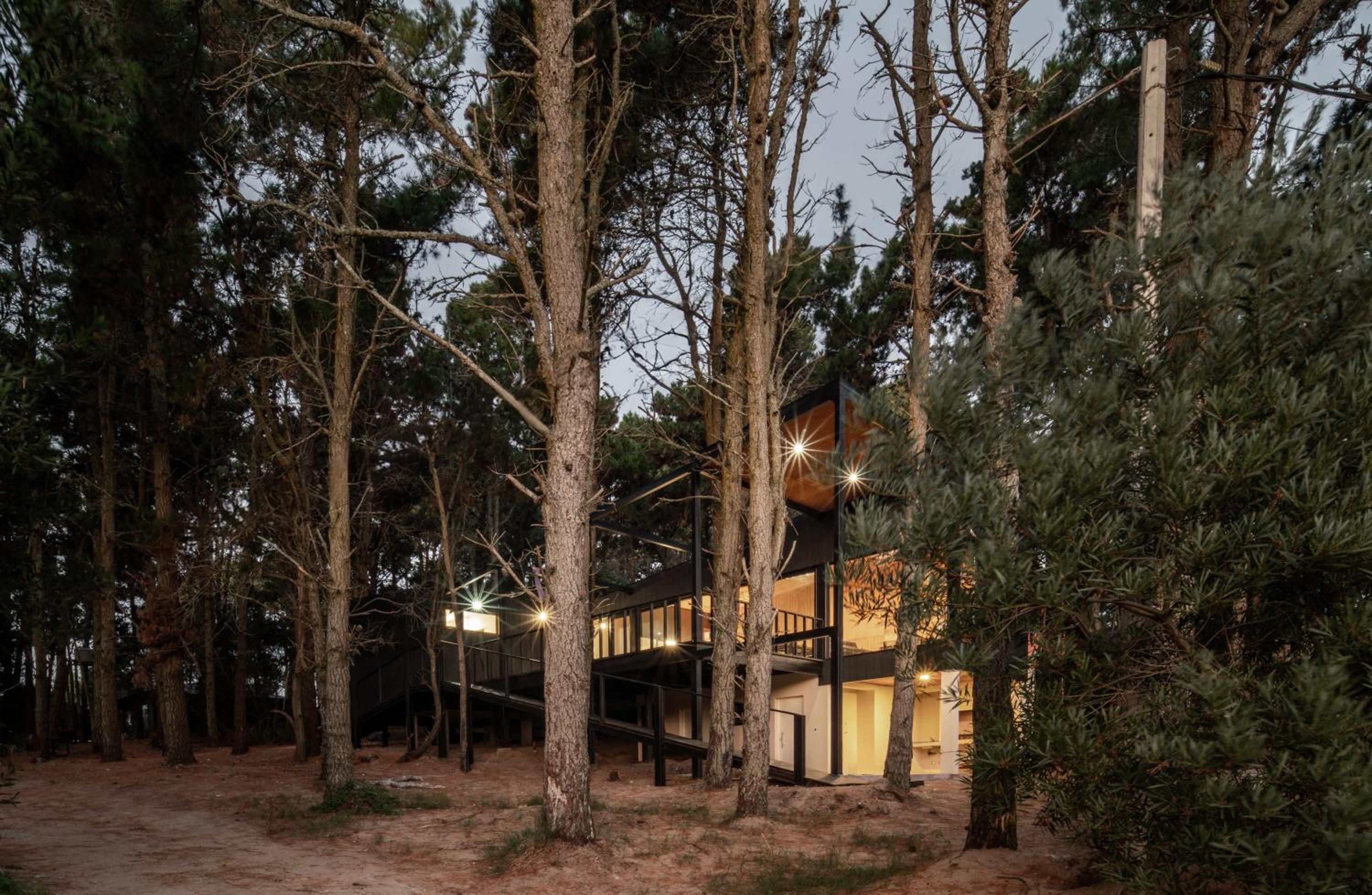 Increible Casa de Diseño en el Bosque! - 8 personas - Mar de las Pampas