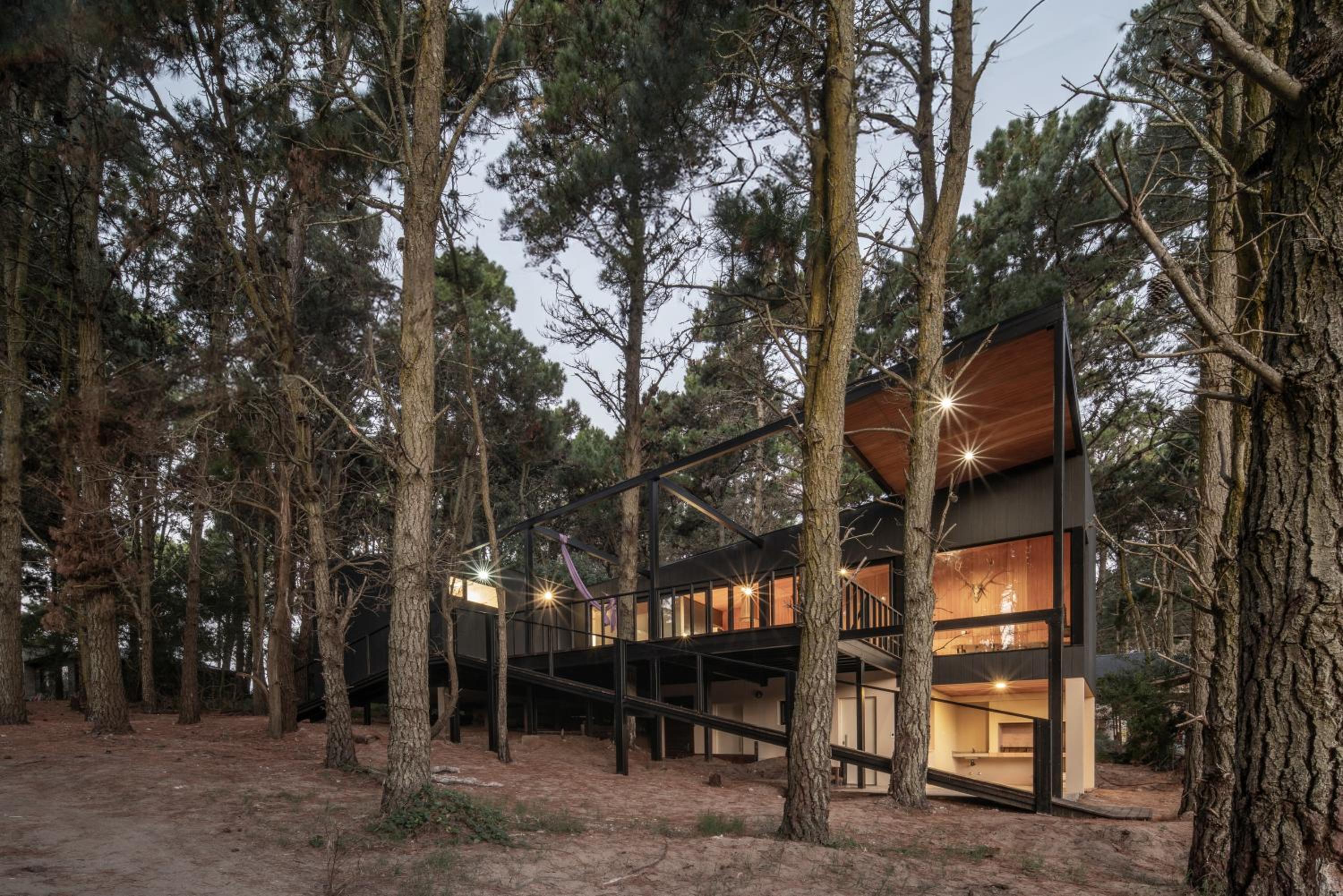 Increible Casa de Diseño en el Bosque! - 8 personas - Mar de las Pampas