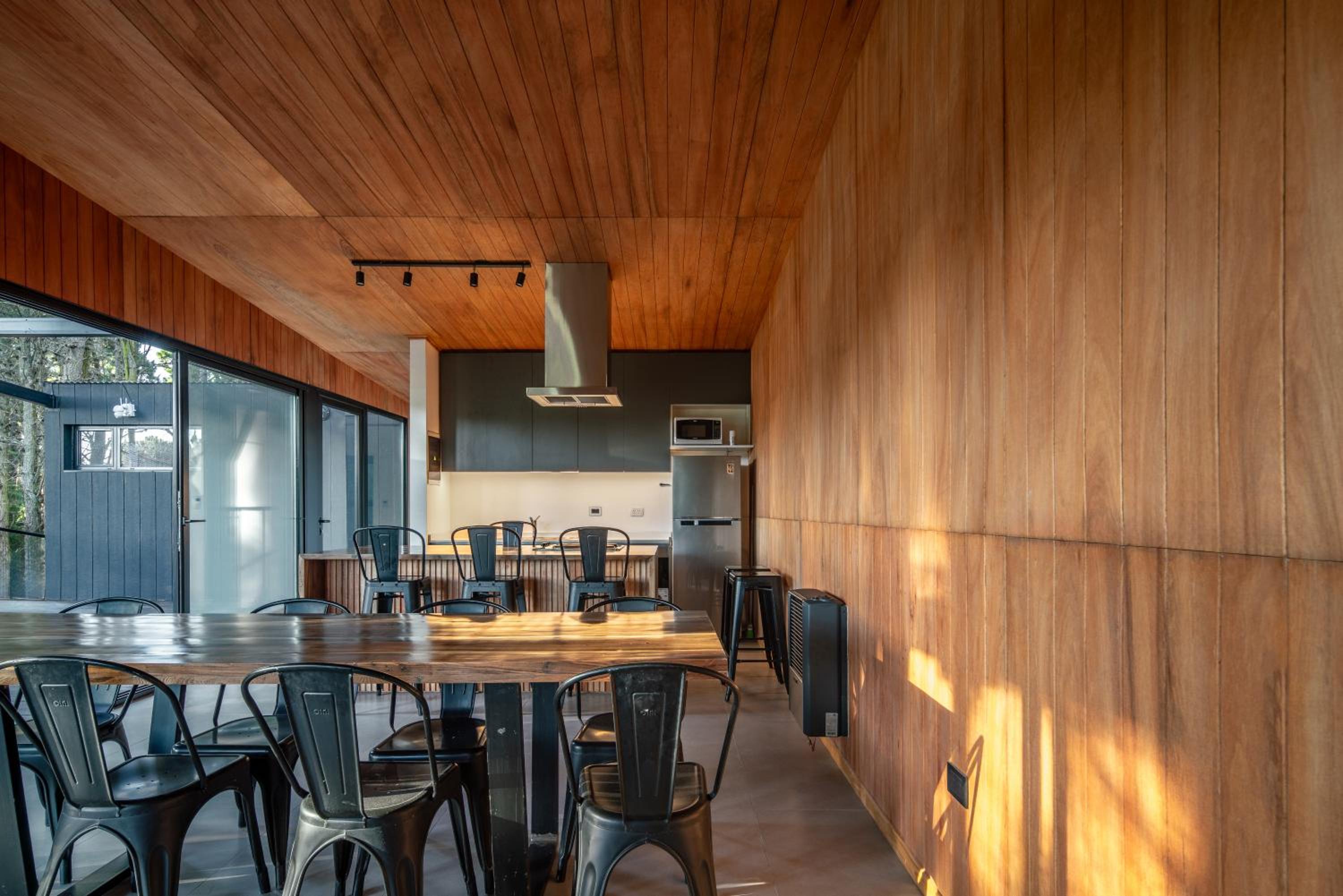 Increible Casa de Diseño en el Bosque! - 8 personas - Mar de las Pampas
