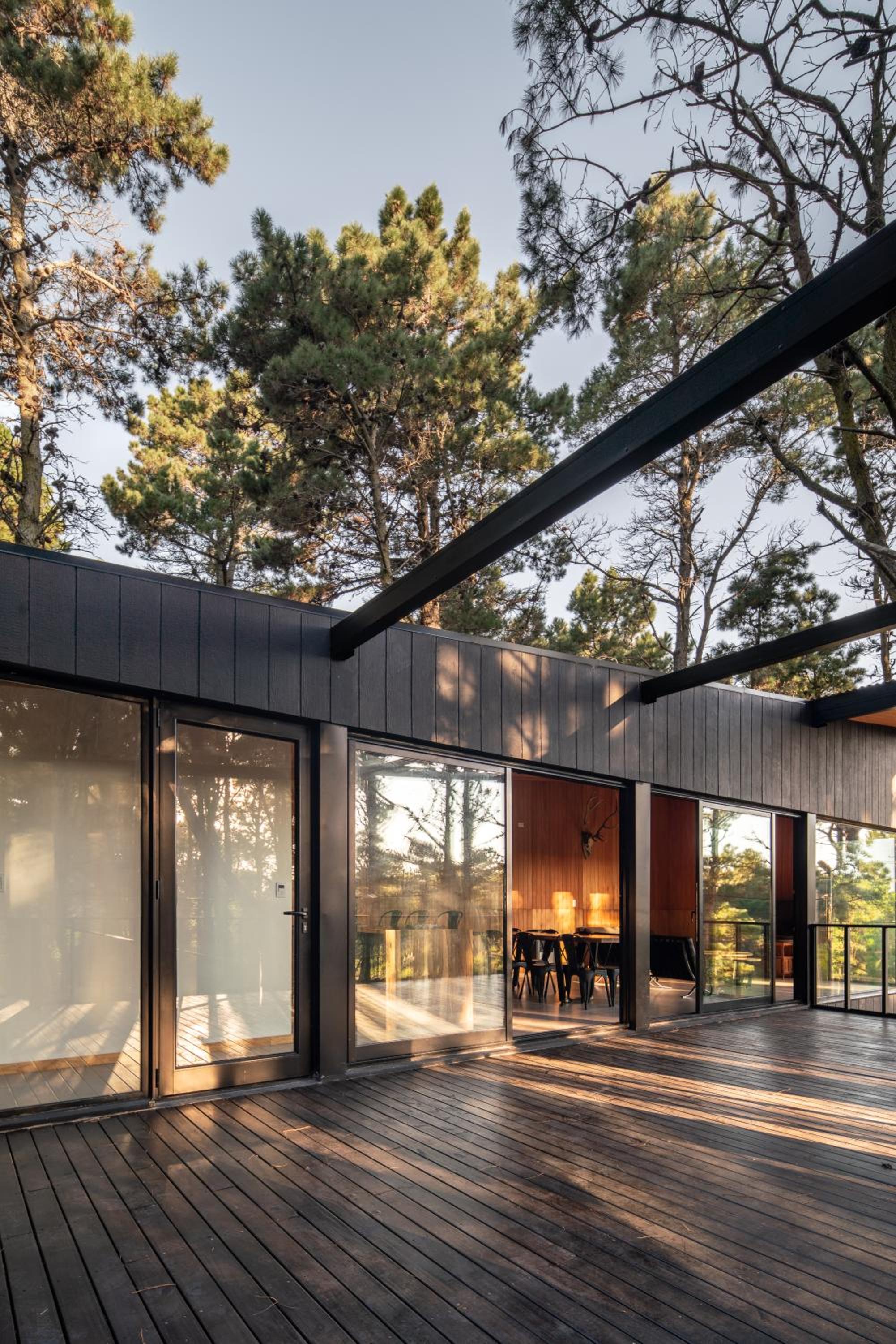 Increible Casa de Diseño en el Bosque! - 8 personas - Mar de las Pampas