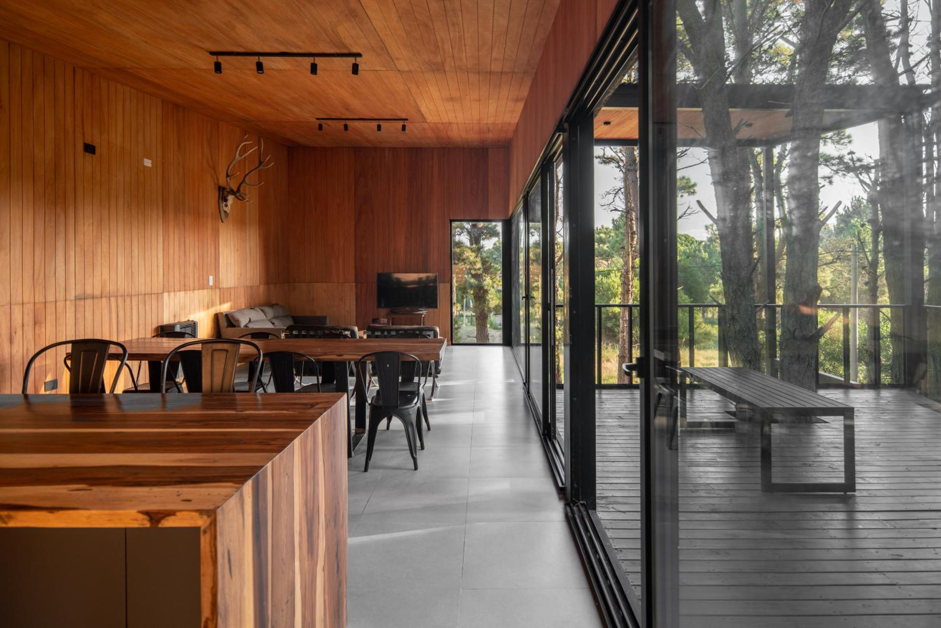 Increible Casa de Diseño en el Bosque! - 8 personas - Mar de las Pampas