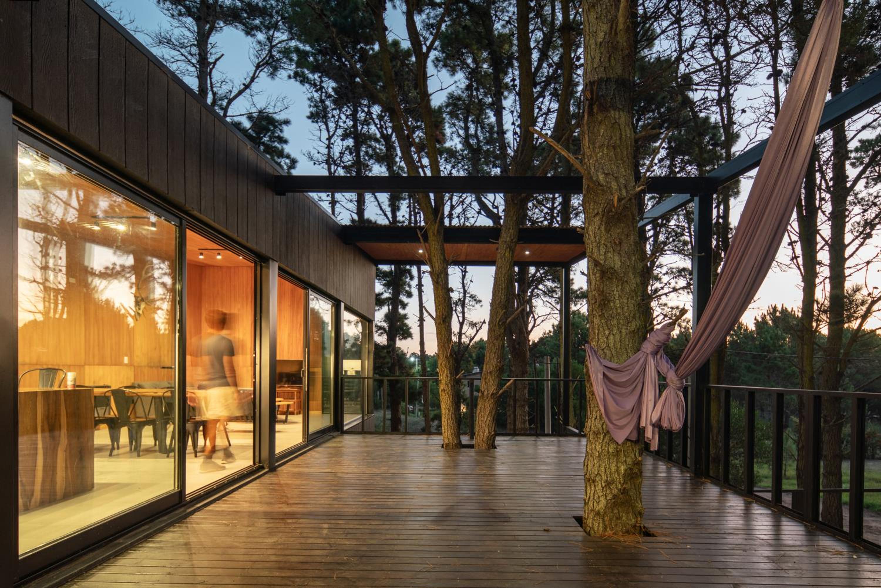Increible Casa de Diseño en el Bosque! - 8 personas - Mar de las Pampas