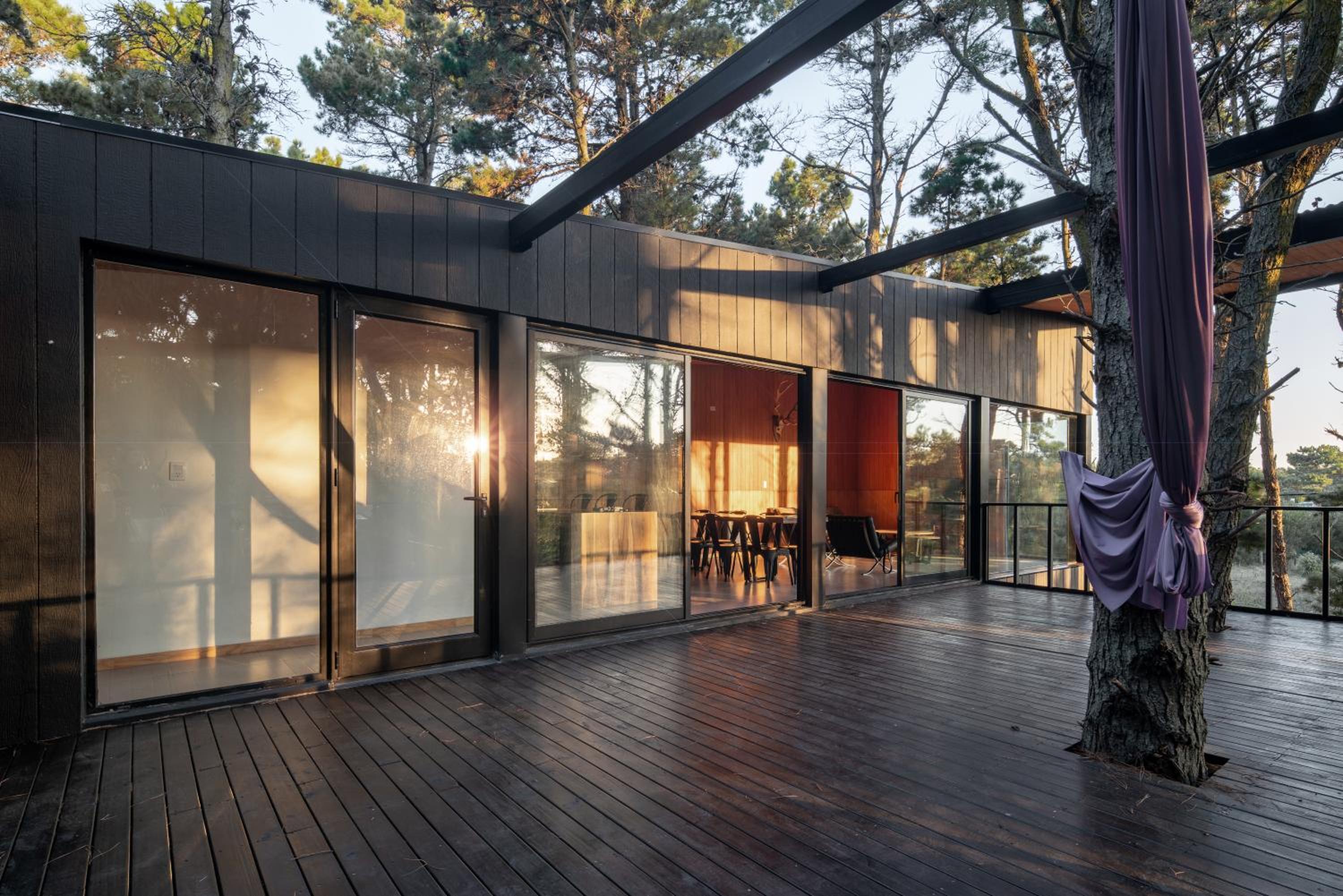 Increible Casa de Diseño en el Bosque! - 8 personas - Mar de las Pampas