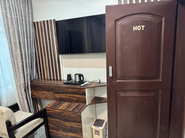 Photo 19