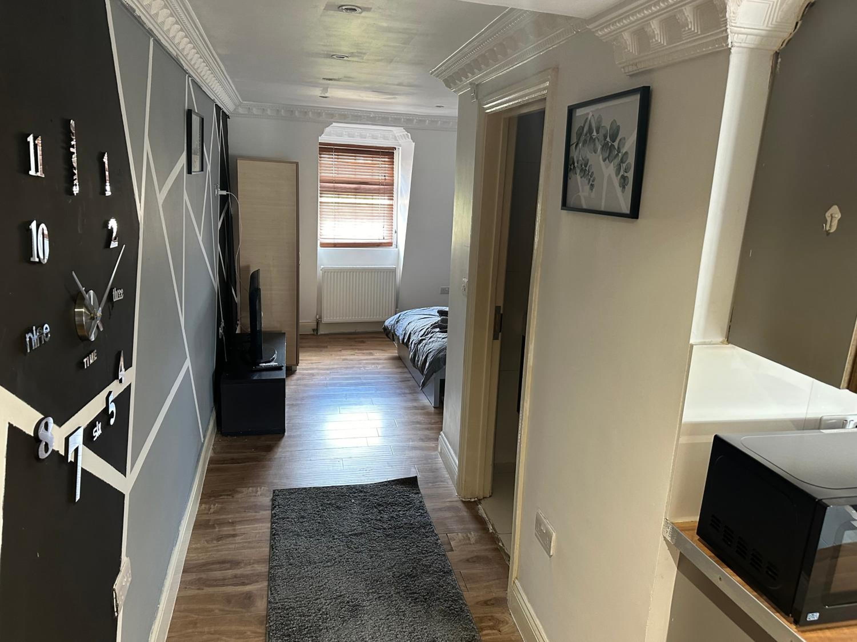 1 Bedroom studio London S8