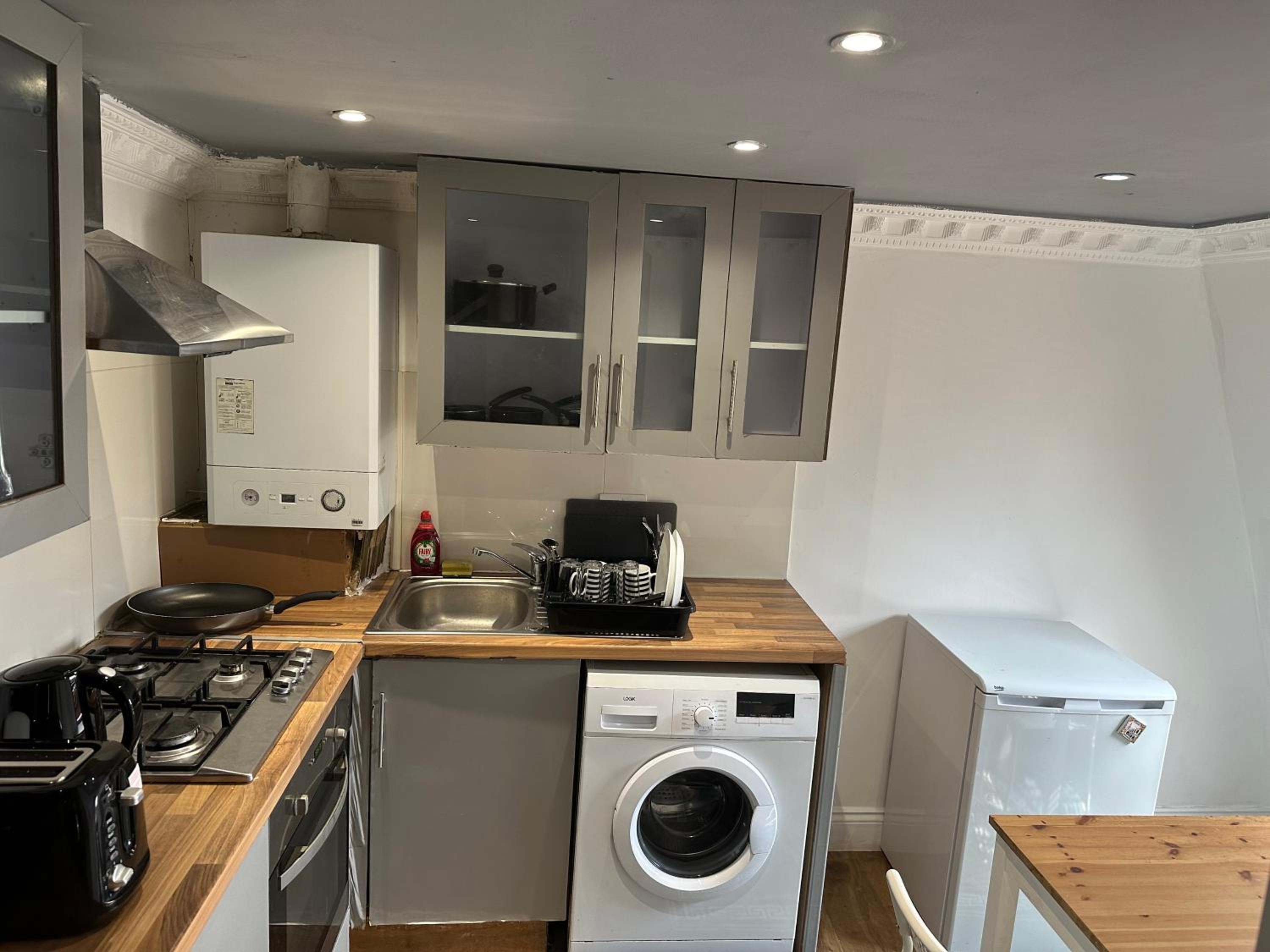 1 Bedroom studio London S8