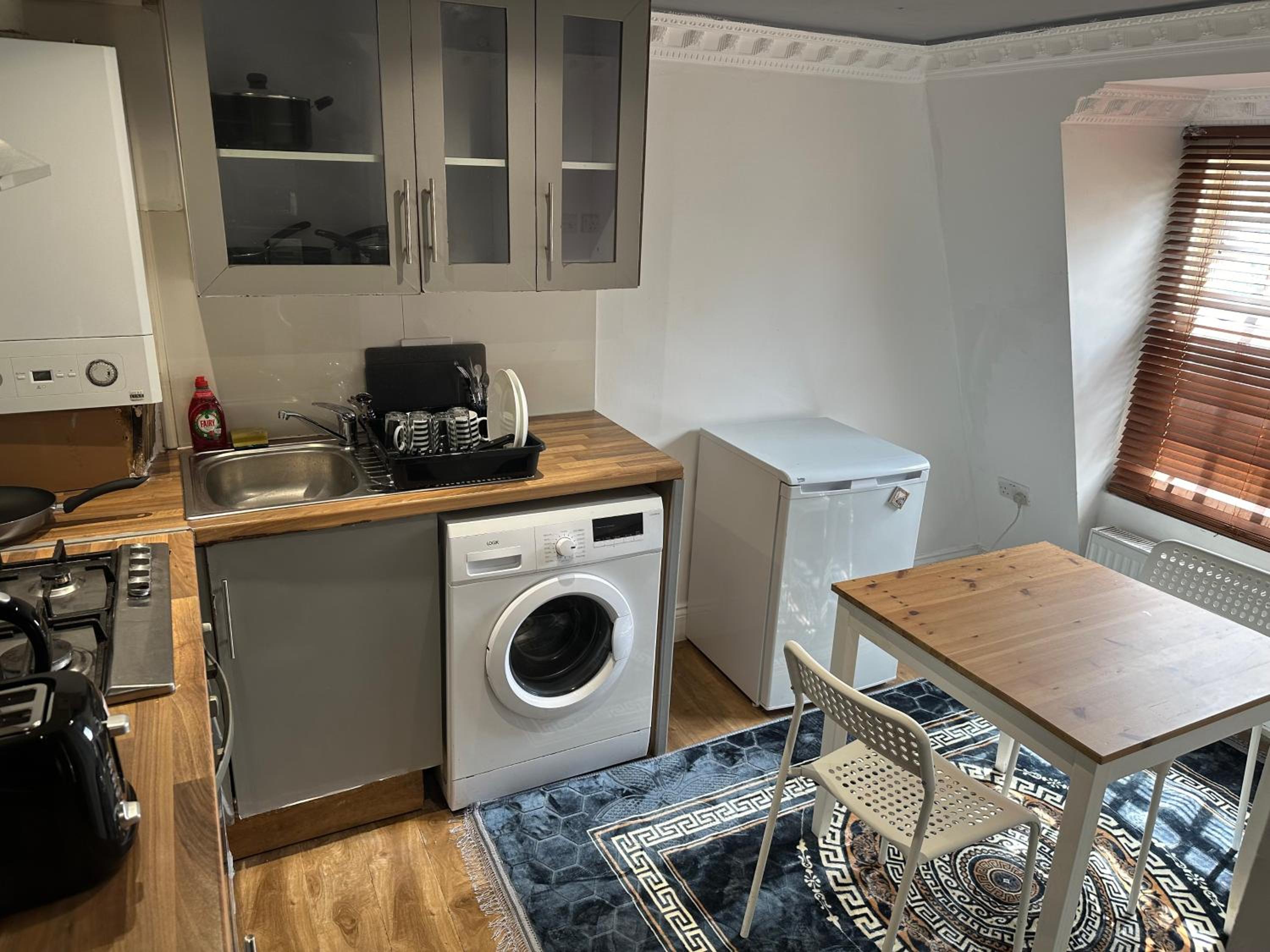 1 Bedroom studio London S8