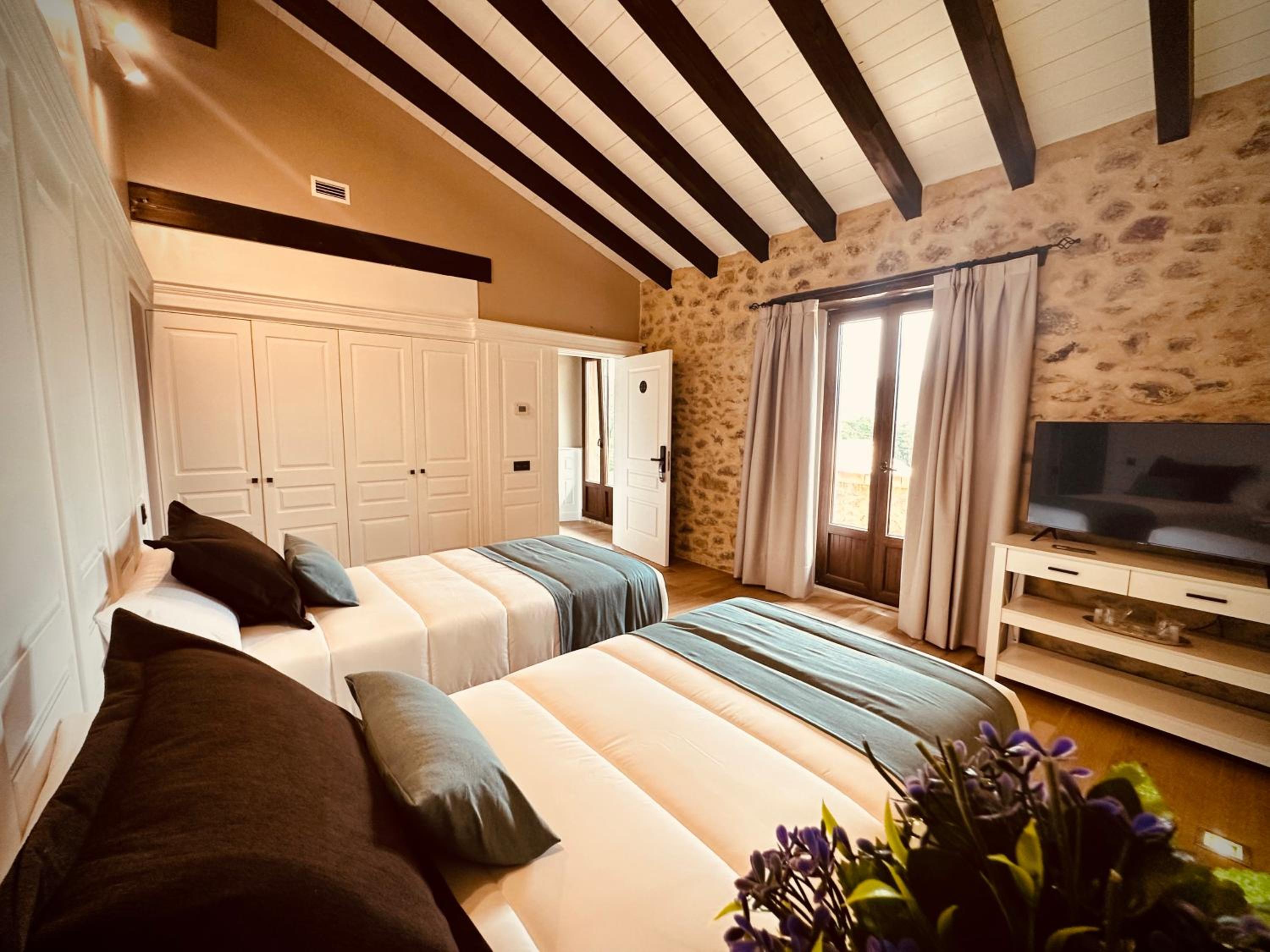 La Quinta Luxury Palace