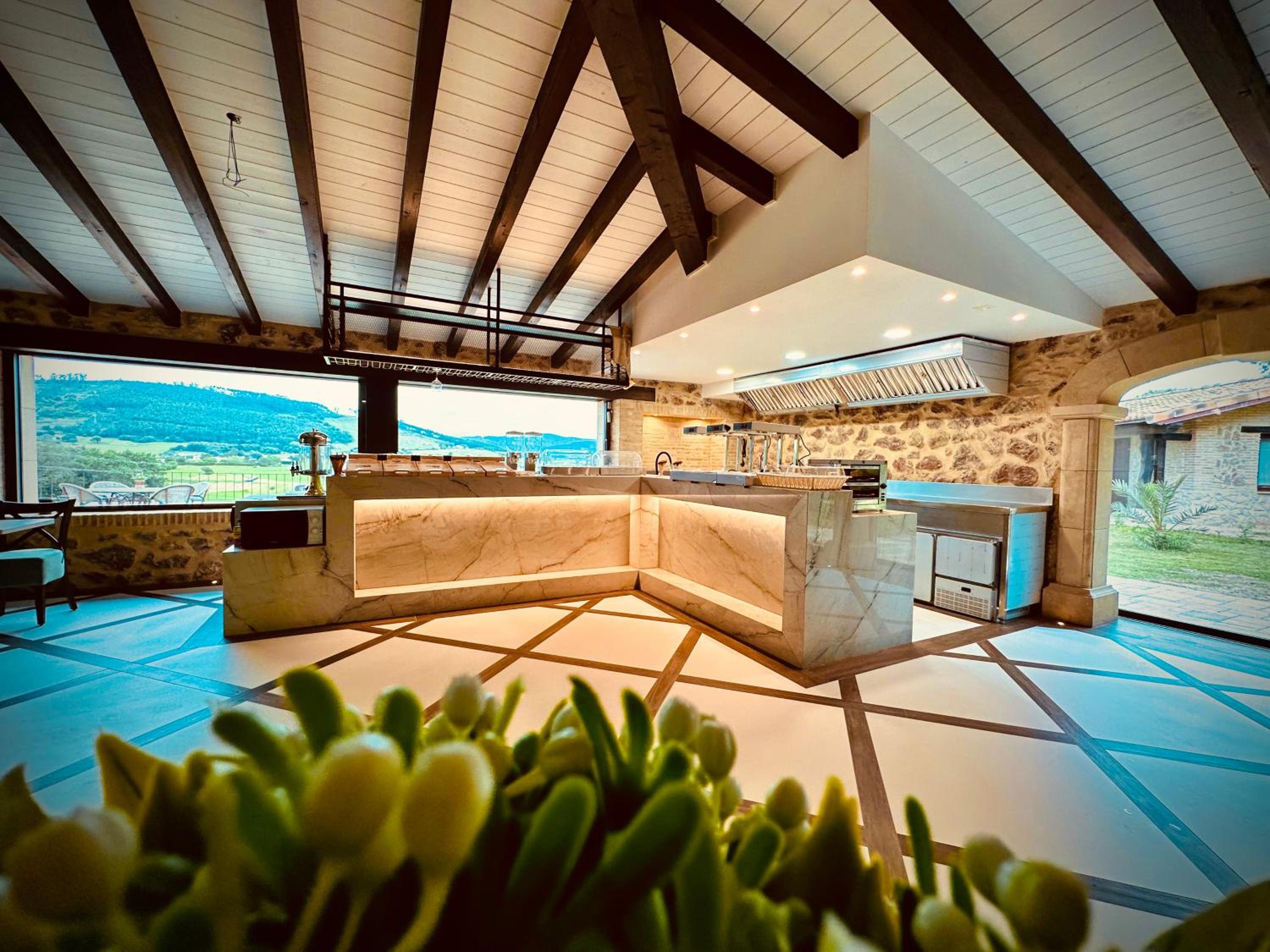 La Quinta Luxury Palace