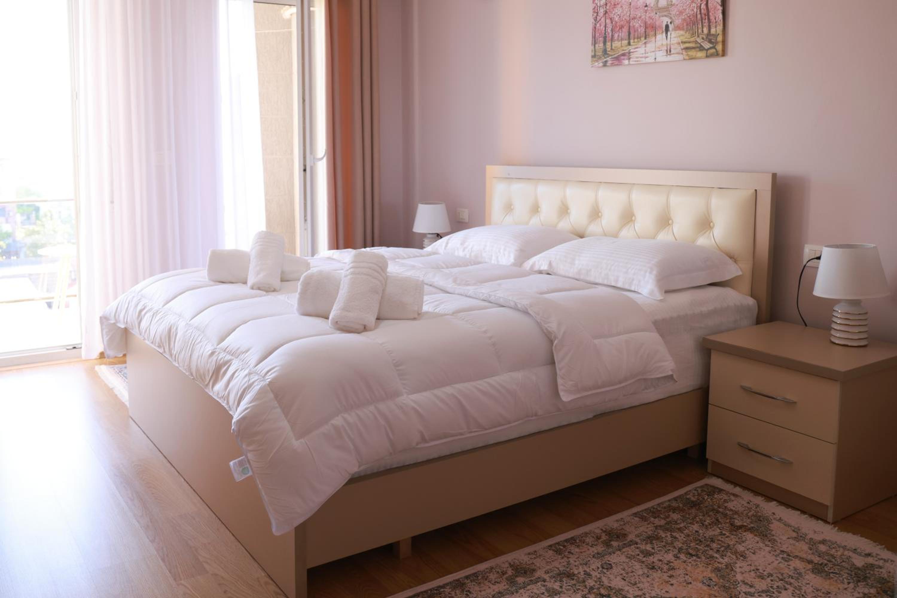 Eloise Apartment