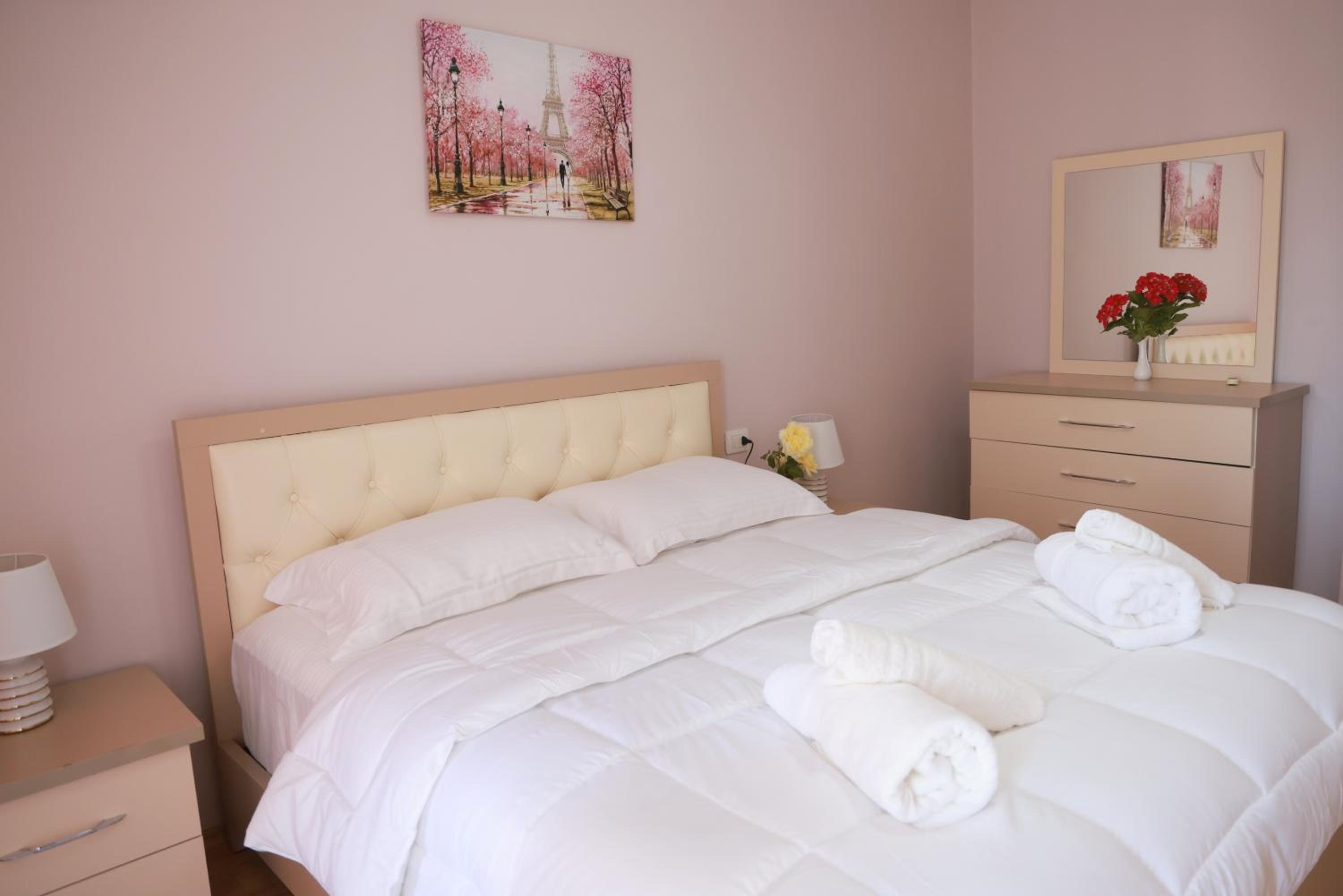 Eloise Apartment