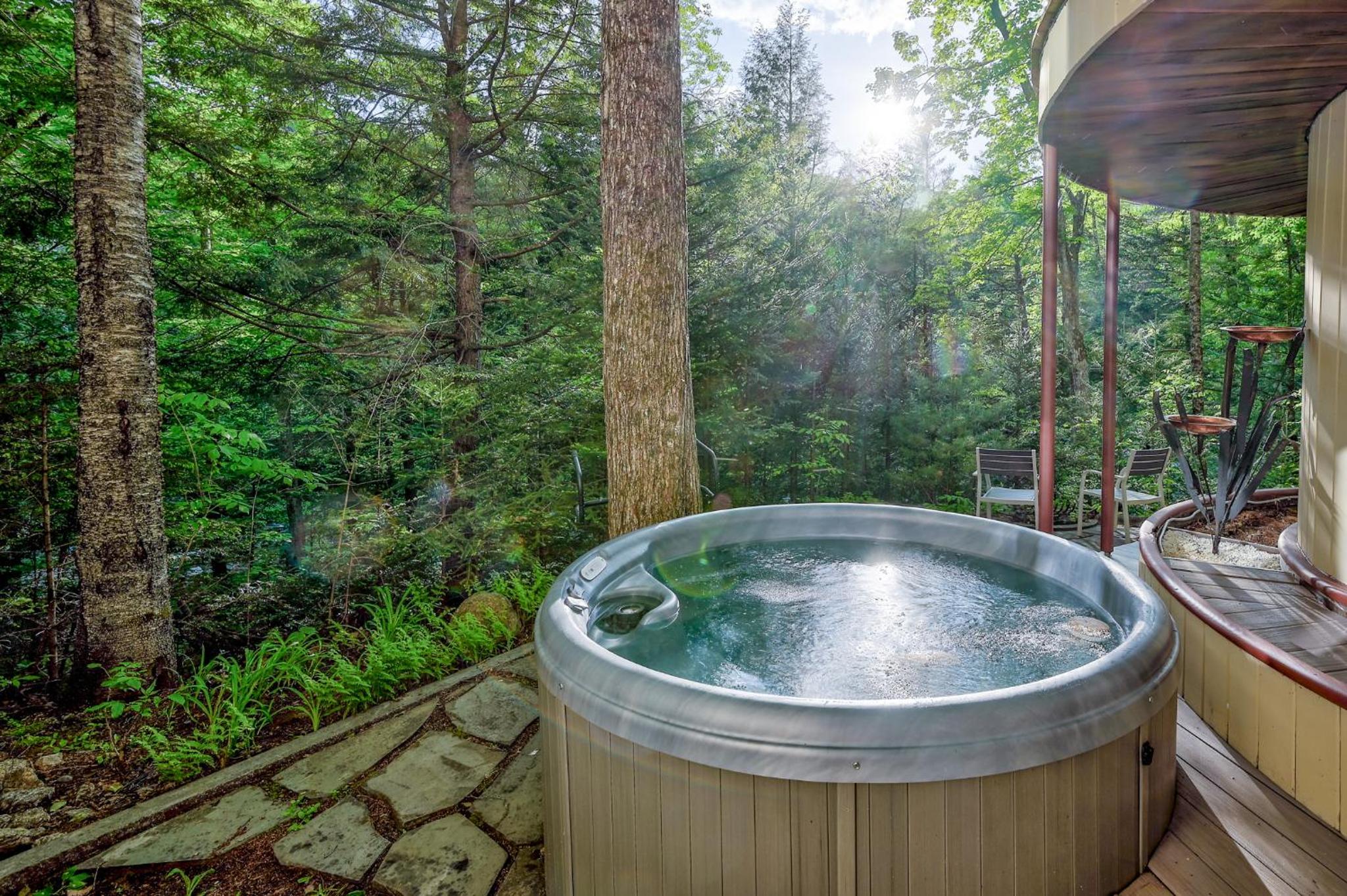 Steps to the Ellis River - Luxe, Hot Tub, Game Room view 4