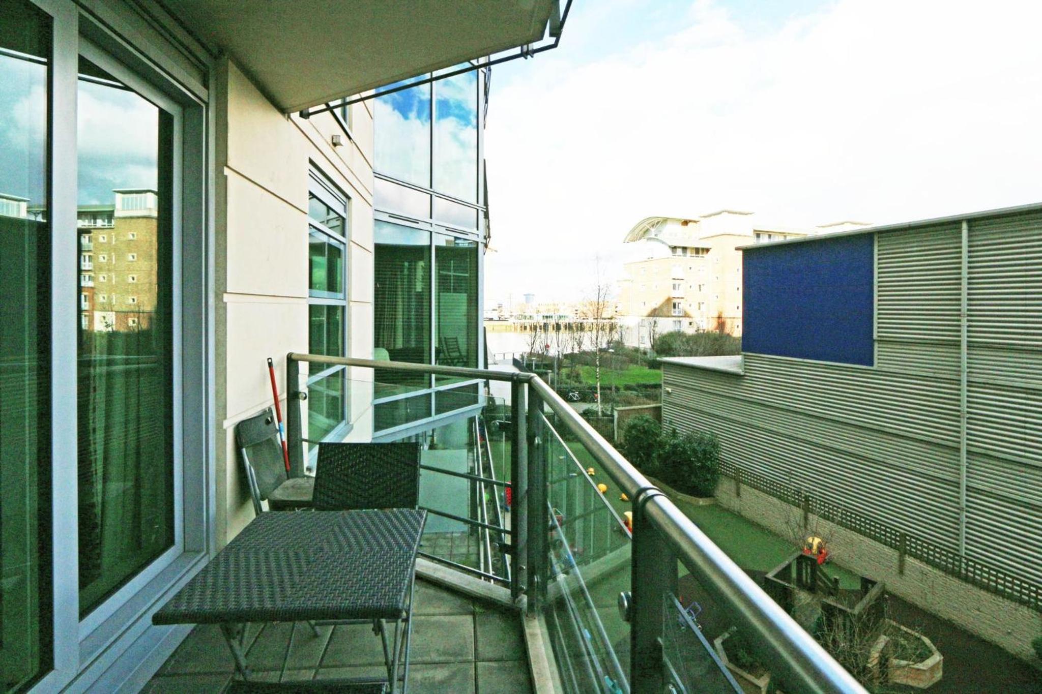Riverside 1 Bed Apartment