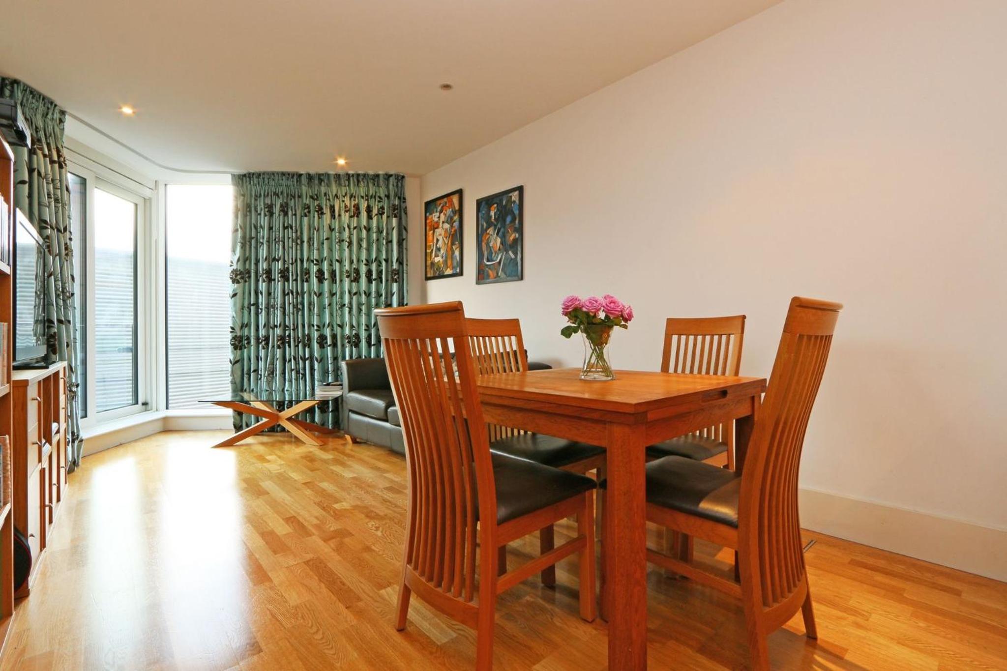 Riverside 1 Bed Apartment