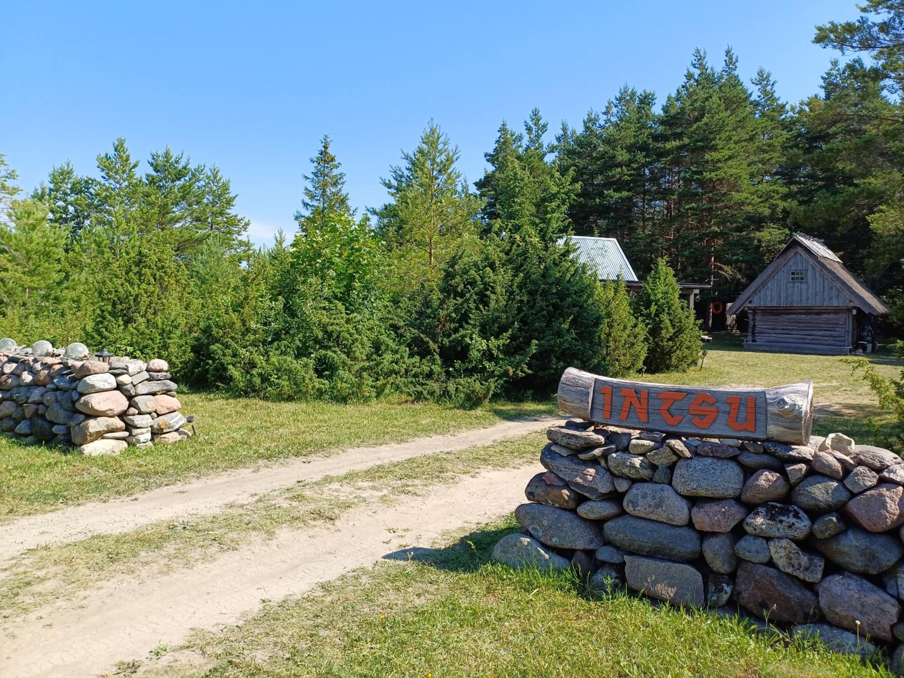 Intsu suvemaja