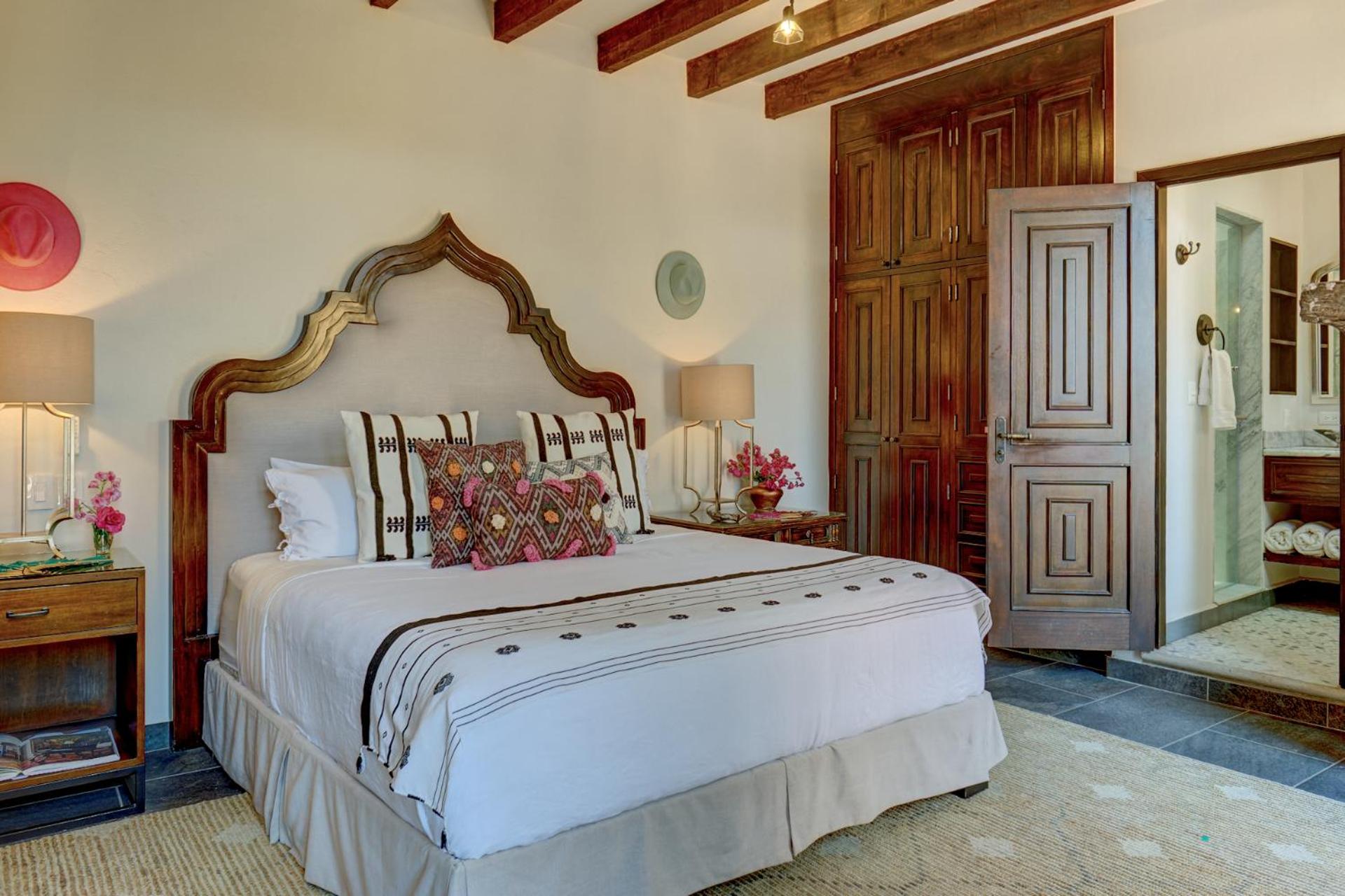 Casa Zaca, 3BR Centro Home with Rooftop & Garden view 4