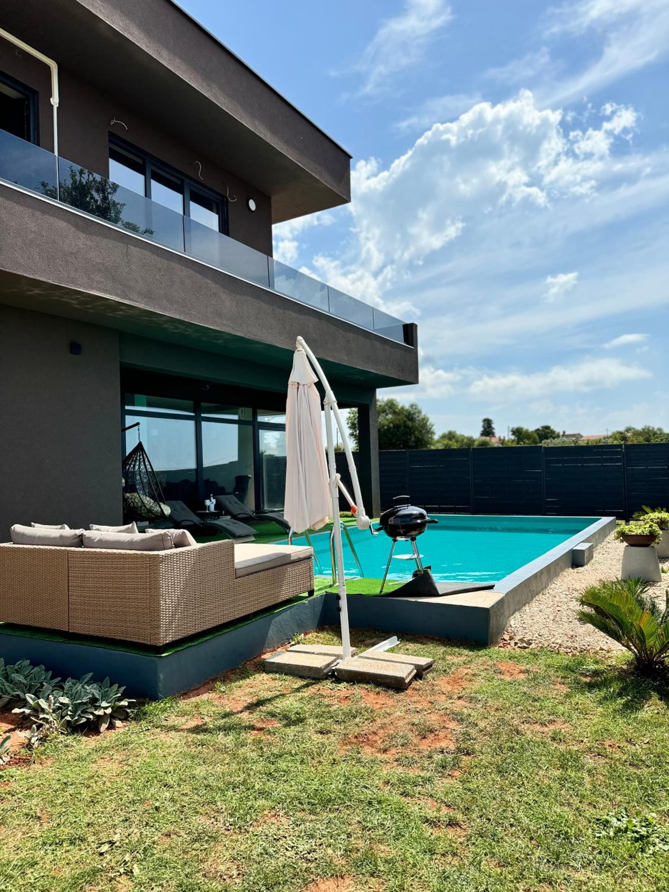 Villa Luxy Luy view 4