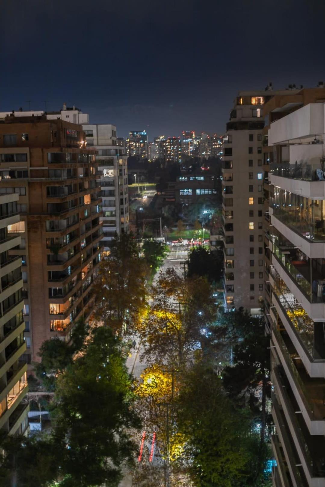 Exclusive apartment in Las Condes Alcantara Metro