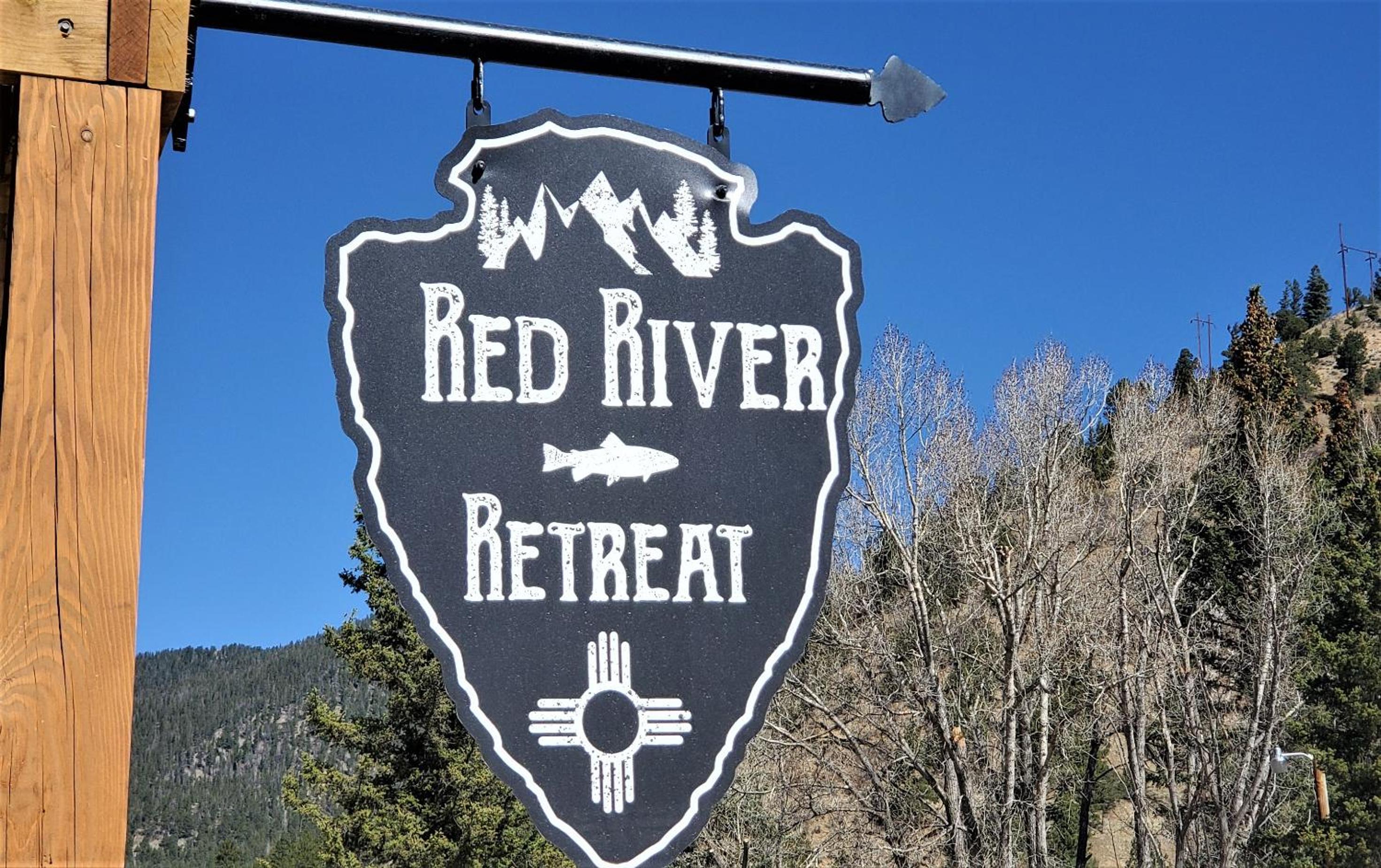 Red River Retreat - WiFi - Hot Tub - Fireplace - Washer - Dryer - Grill view 5