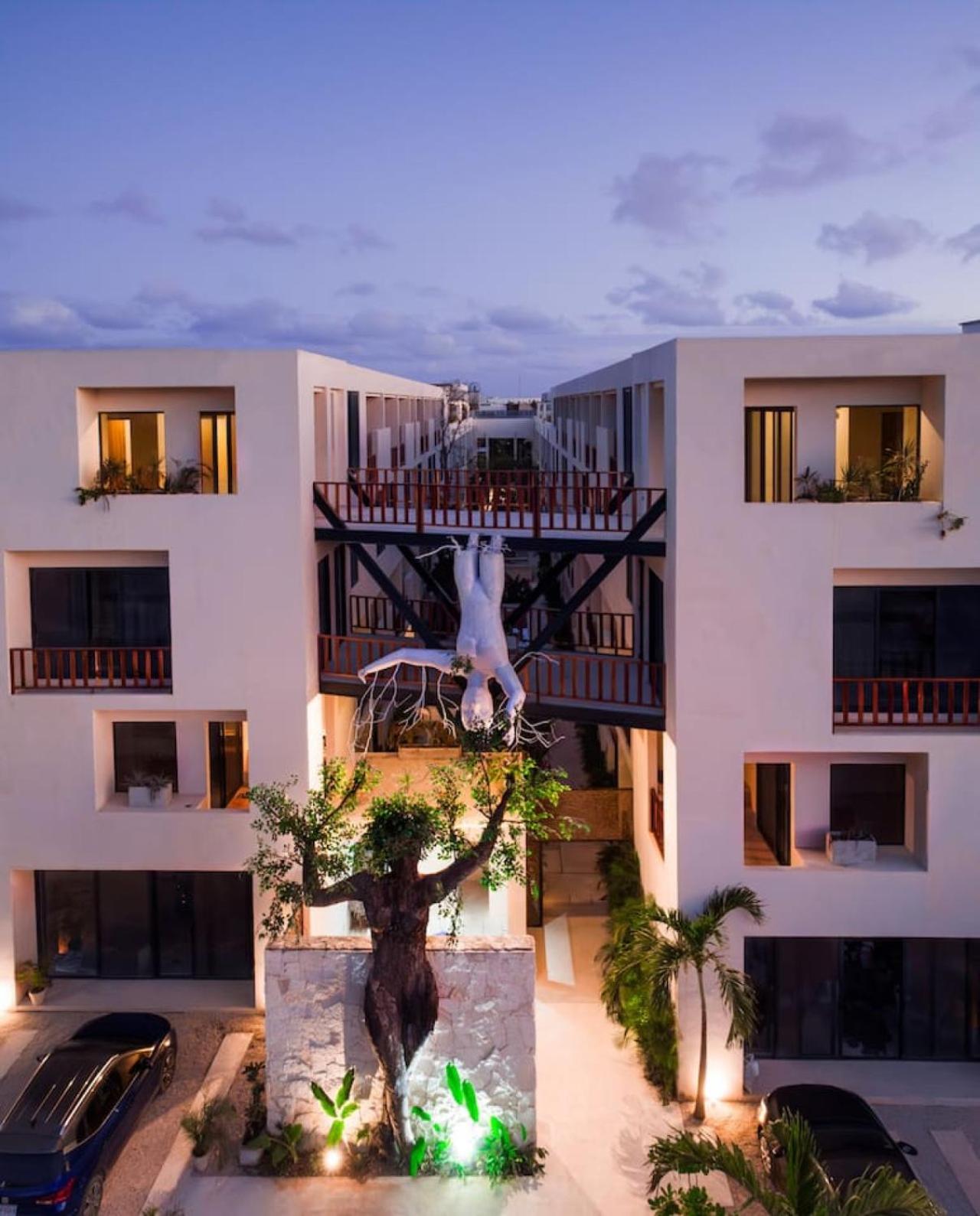 Luxury 2 story Penthouse La Veleta 3Br jacuzzi view 2