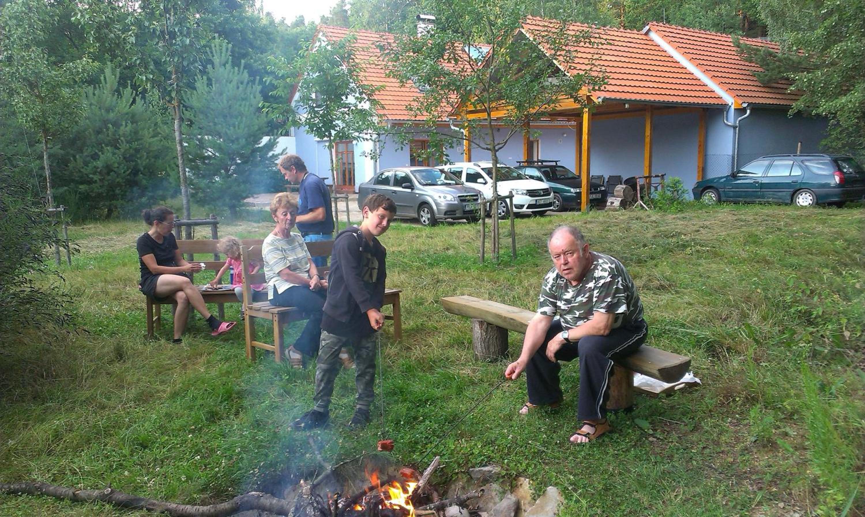 chata Lochneska u Vlkovských pískoven