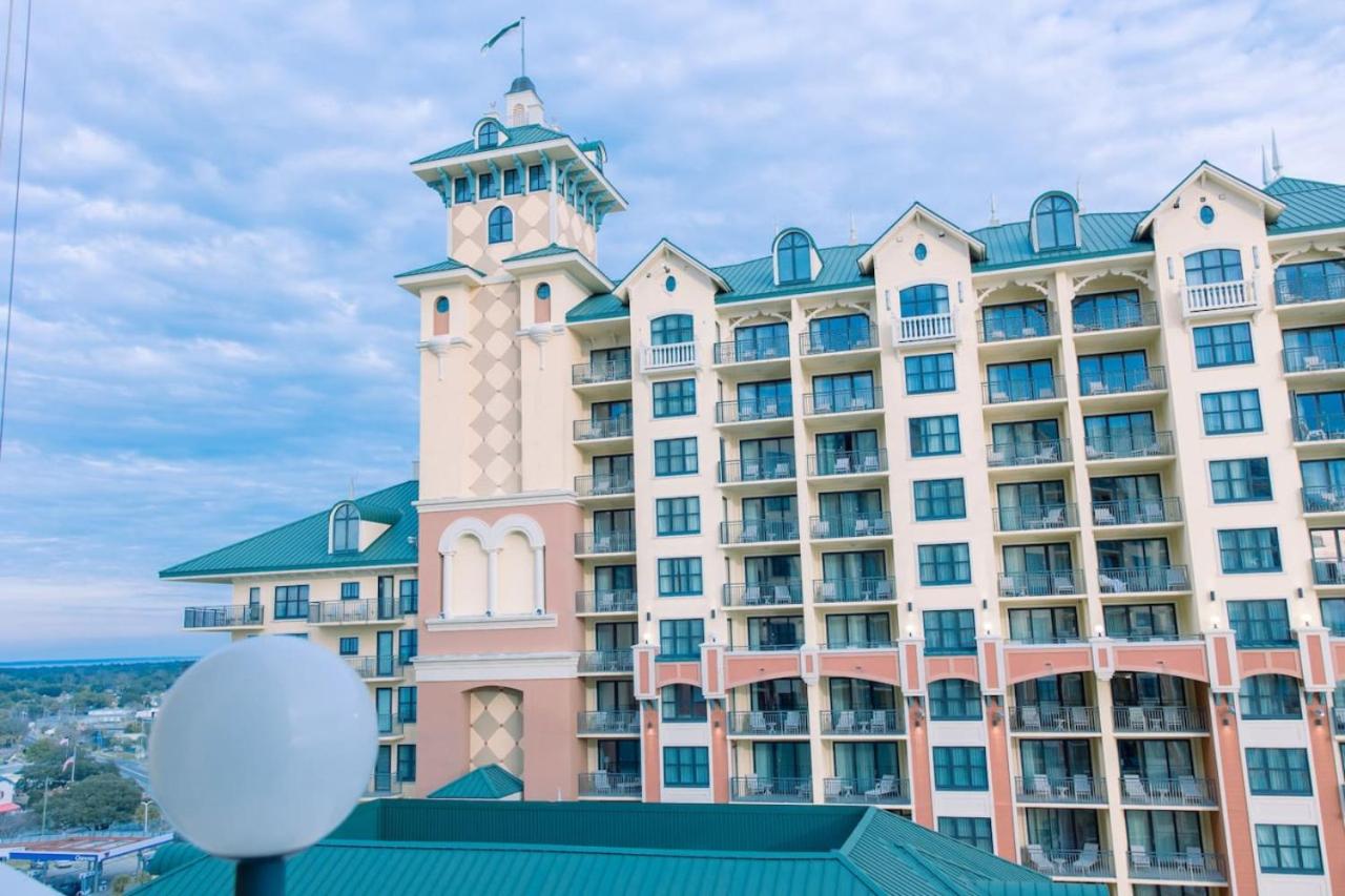 2 Bedroom condo on HarborWalk Village in Destin, US