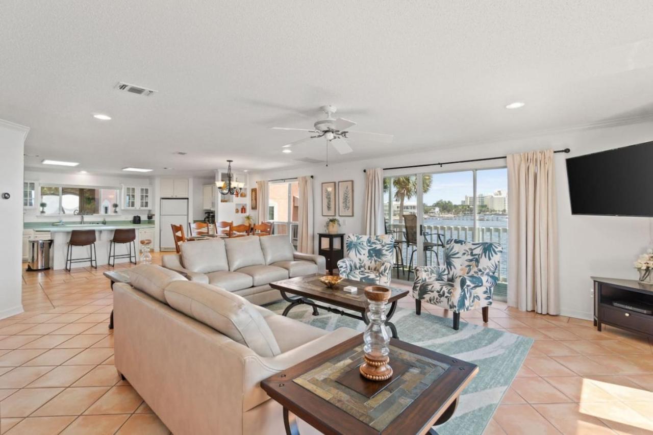 Spacious 3-Story Bayfront Home Perfect for Family Fun & Relaxation view 5