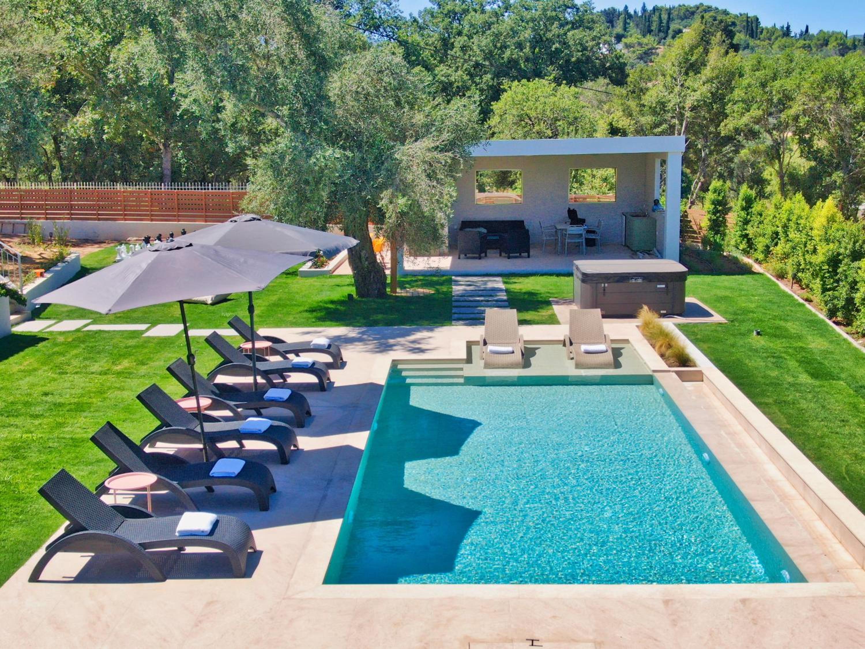 CorfuVille Luxury Villas