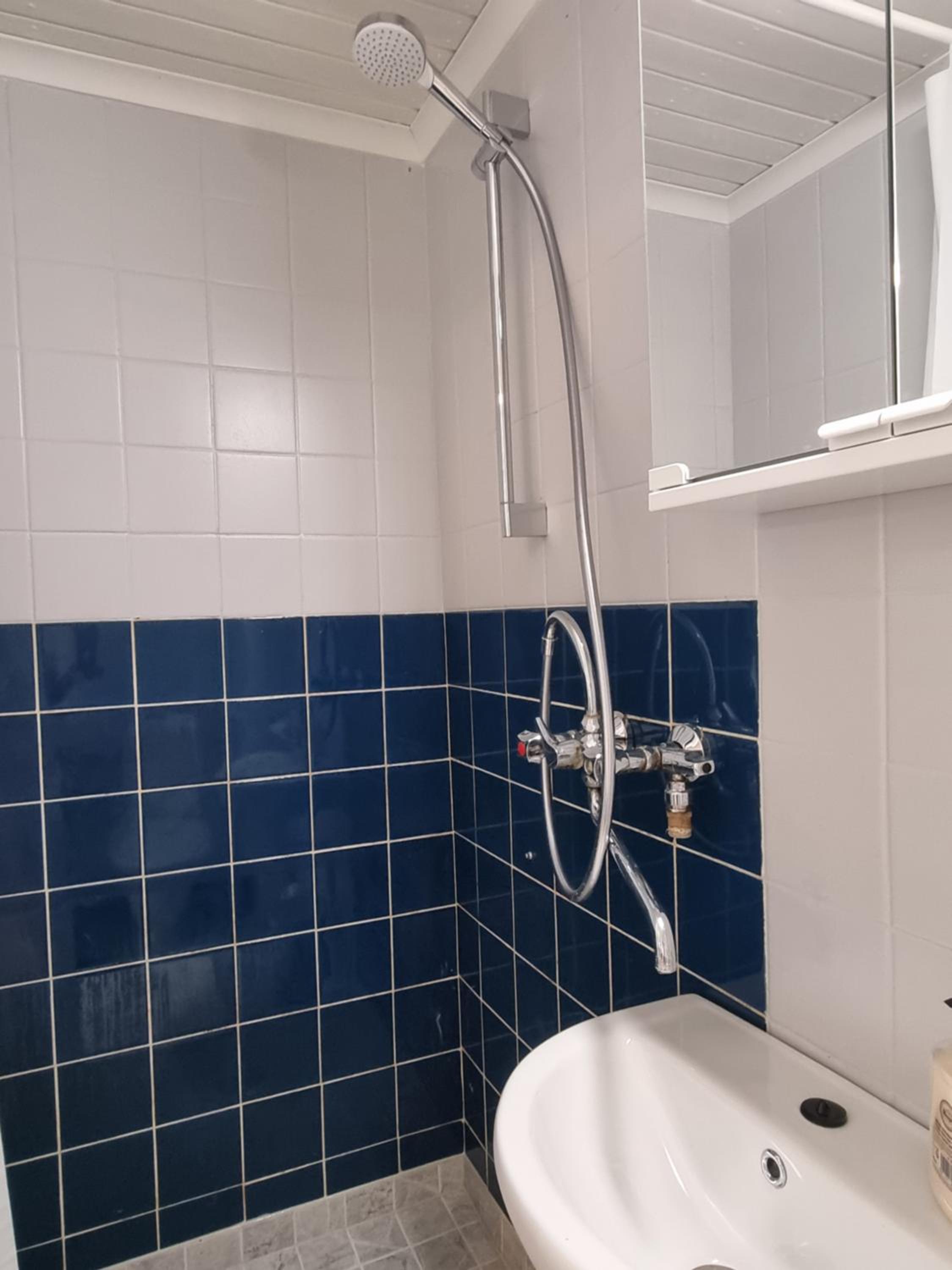 Kompakti yksiö numero 4 pienkerrostalossa