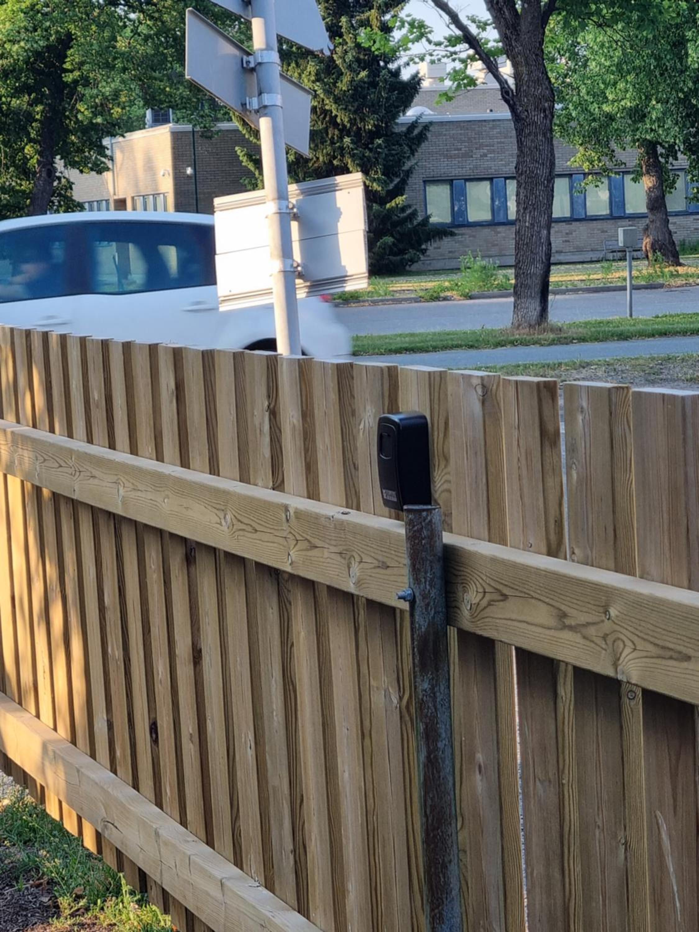 Kompakti yksiö numero 4 pienkerrostalossa