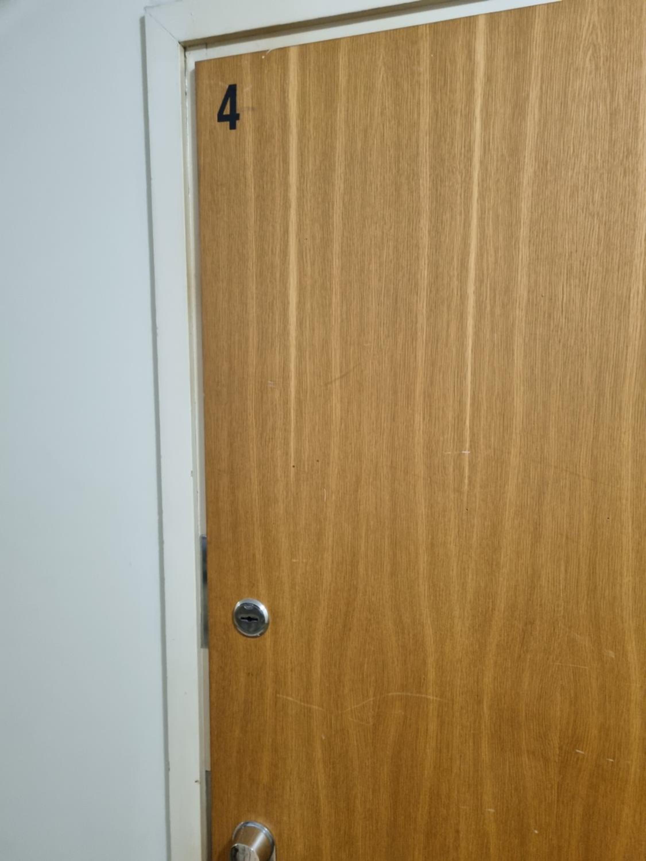 Kompakti yksiö numero 4 pienkerrostalossa
