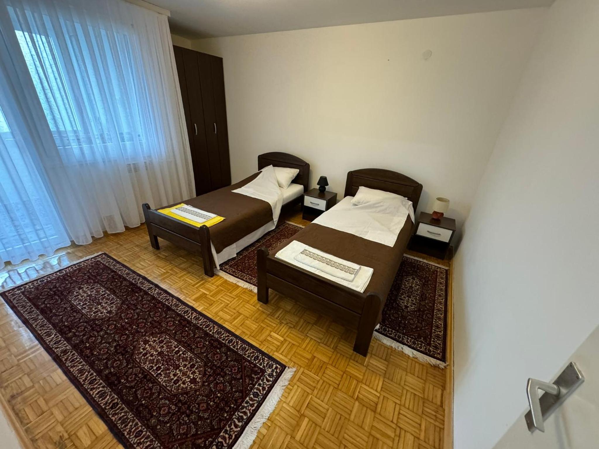 Family stay apartment Share