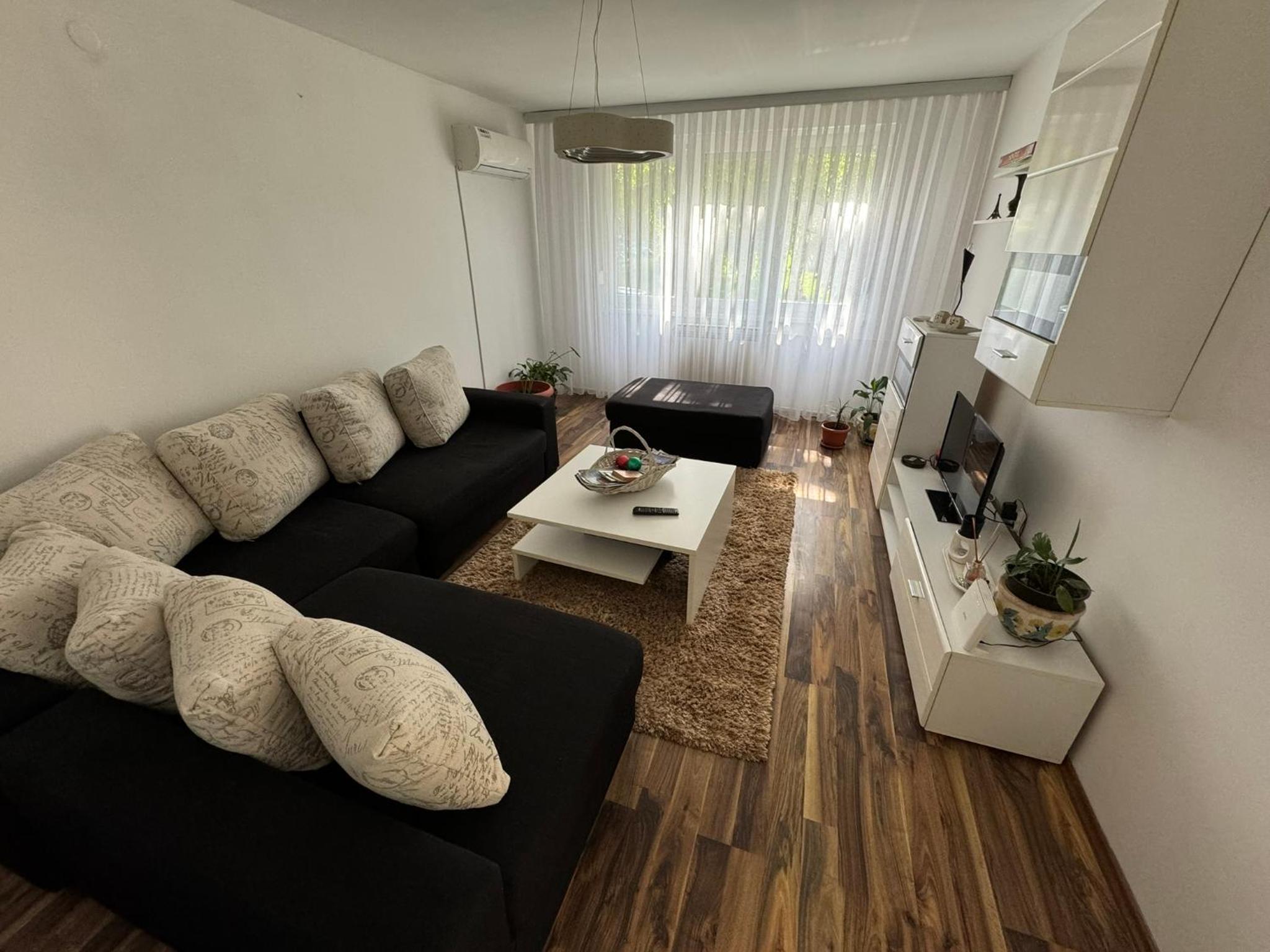 Family stay apartment Share