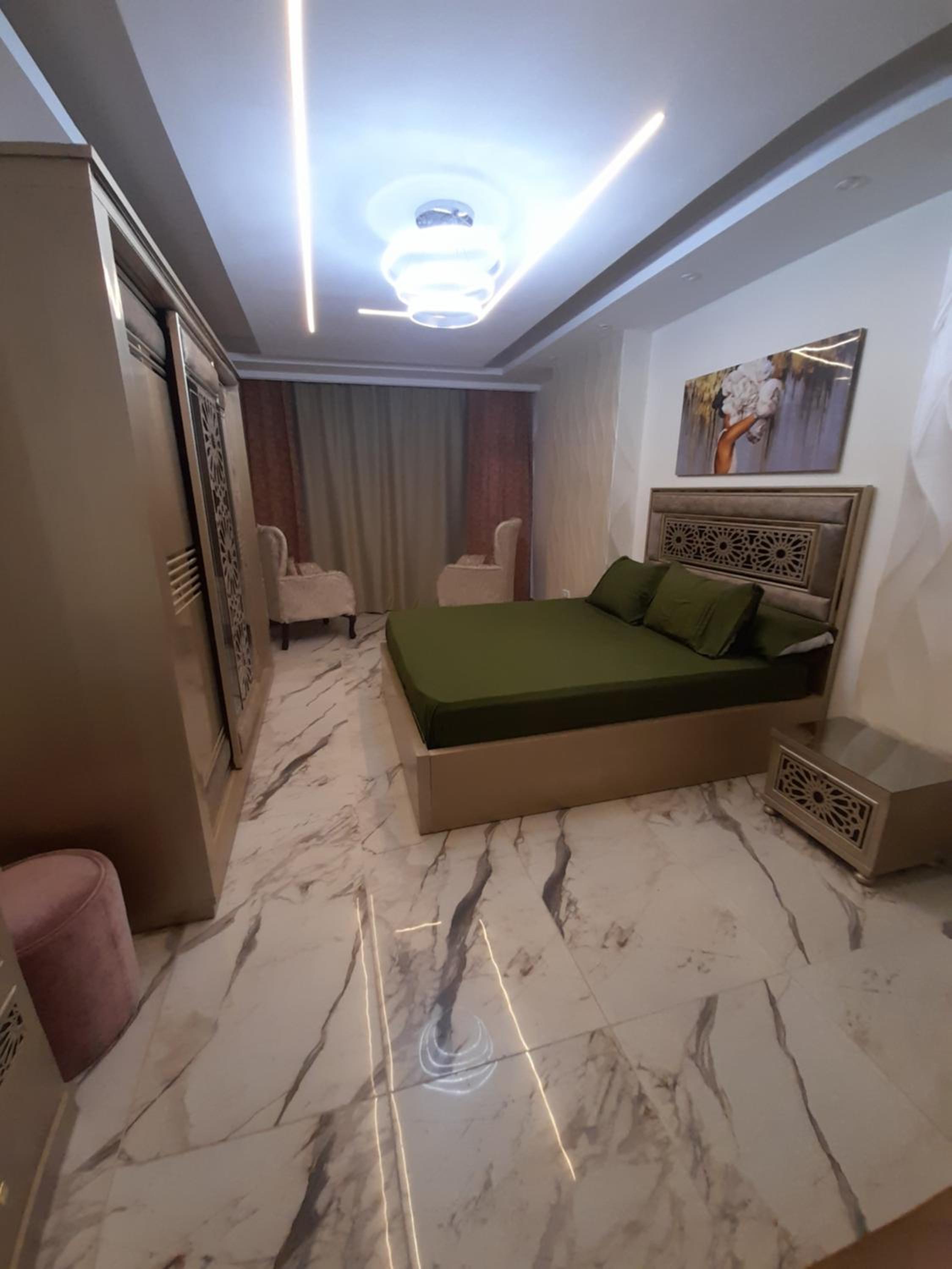 Nile View private modern studio