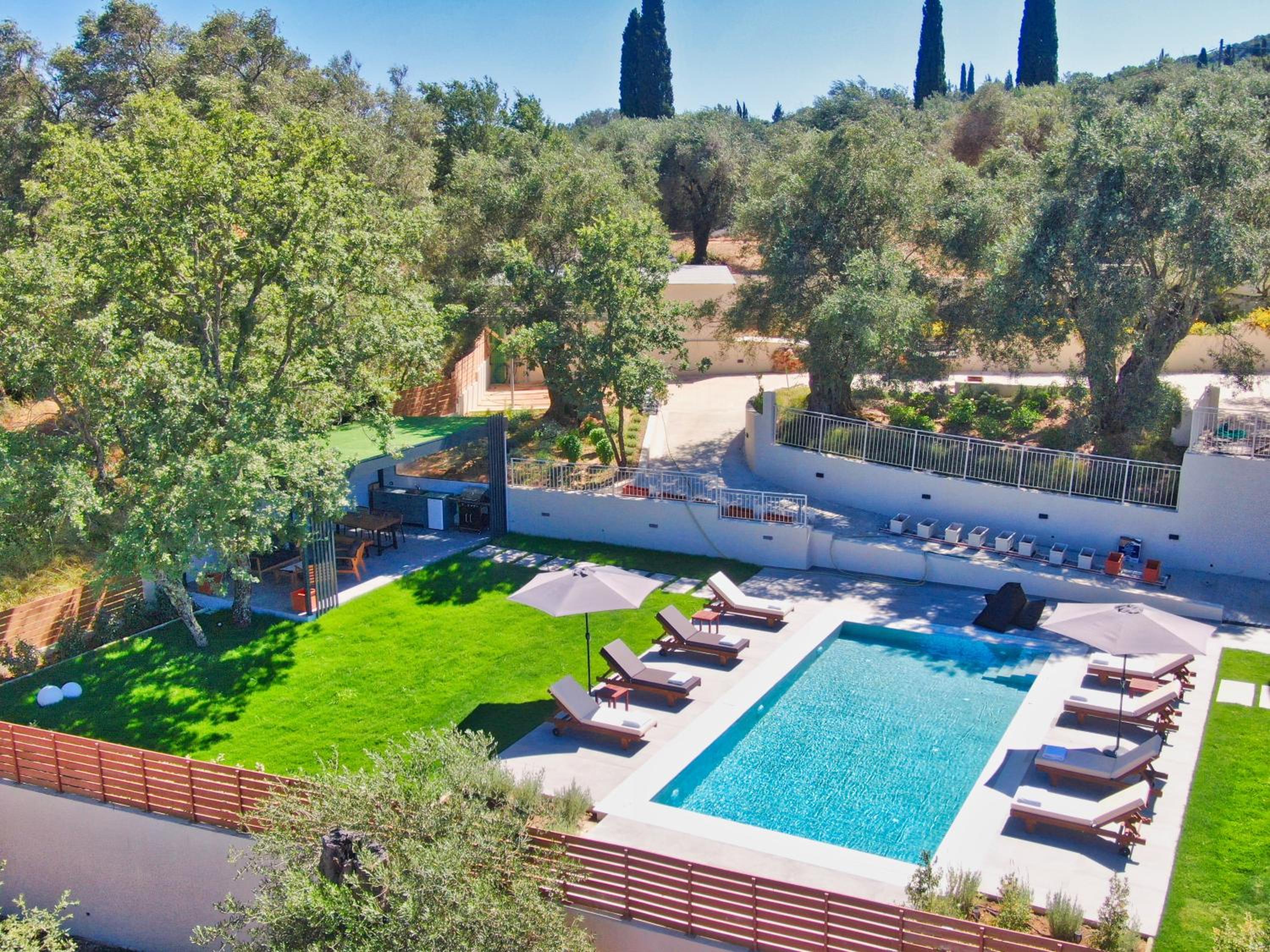 CorfuVille Luxury Villas