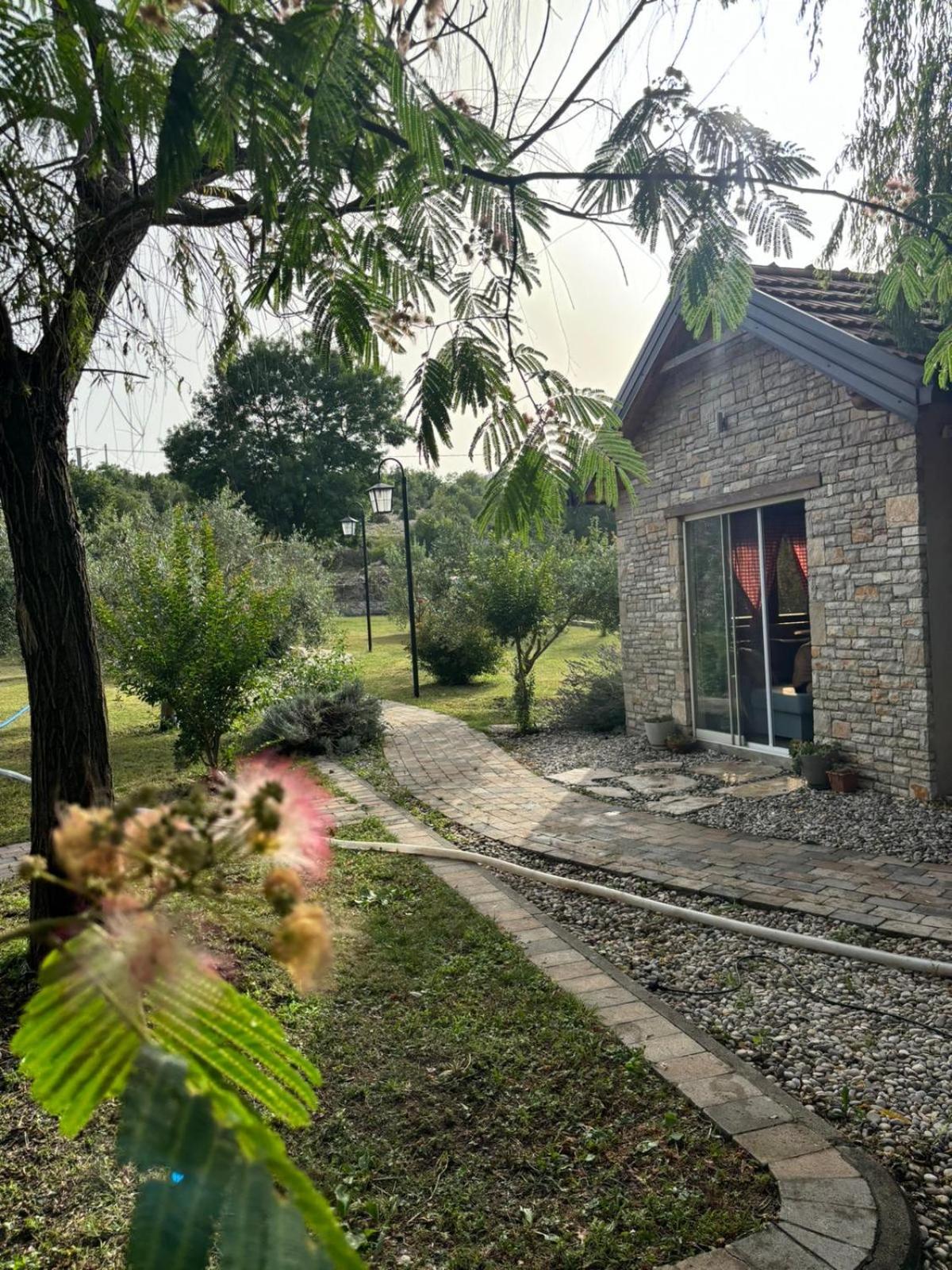 Kamena Kuća