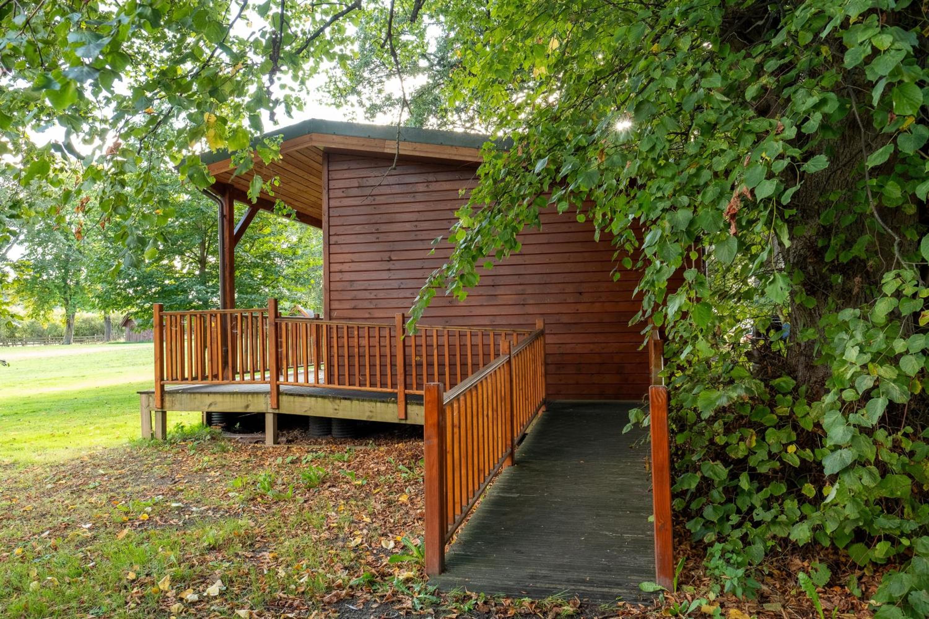 Marcassie Farm Lodges - Oak Studio - Accessible view 2