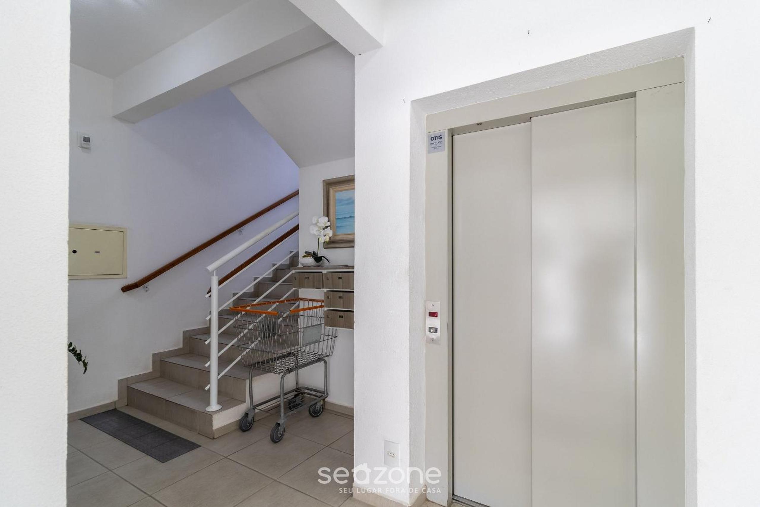 Apt w/ BBQ 850m from Campeche Beach BVE101