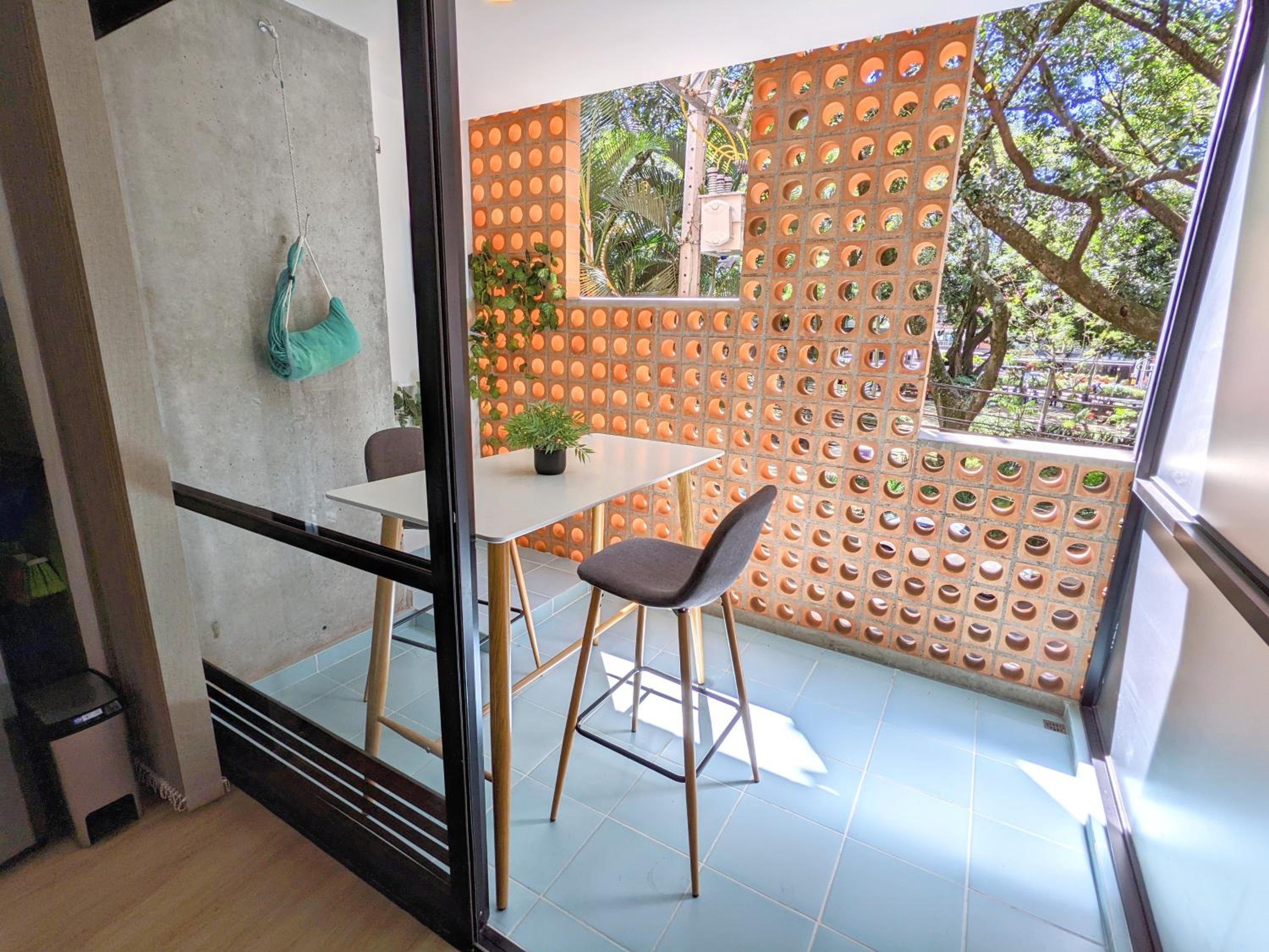 Modern Loft Private Patio