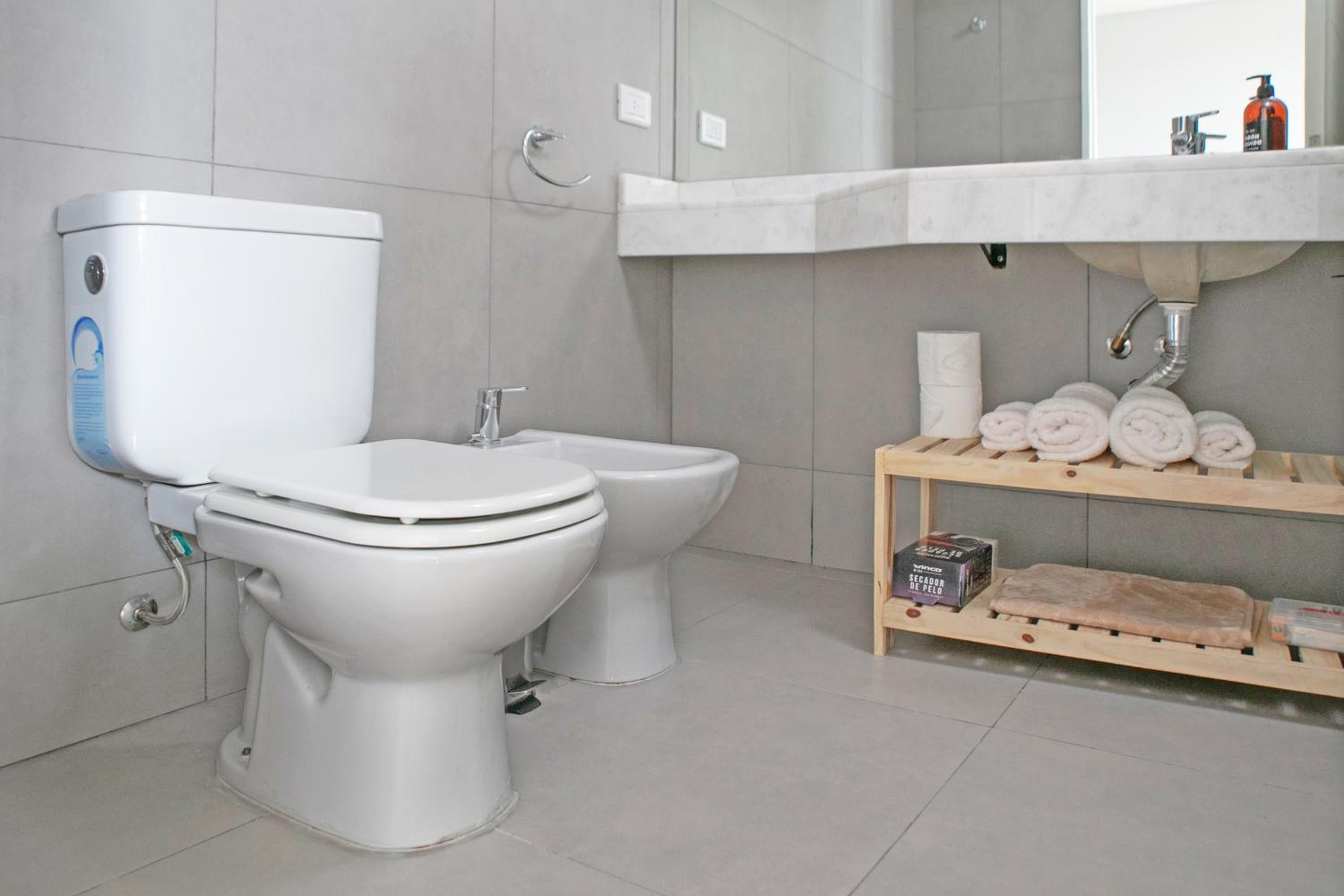 Confortable monoambiente en Almagro, a pasos del Hospital -G1-