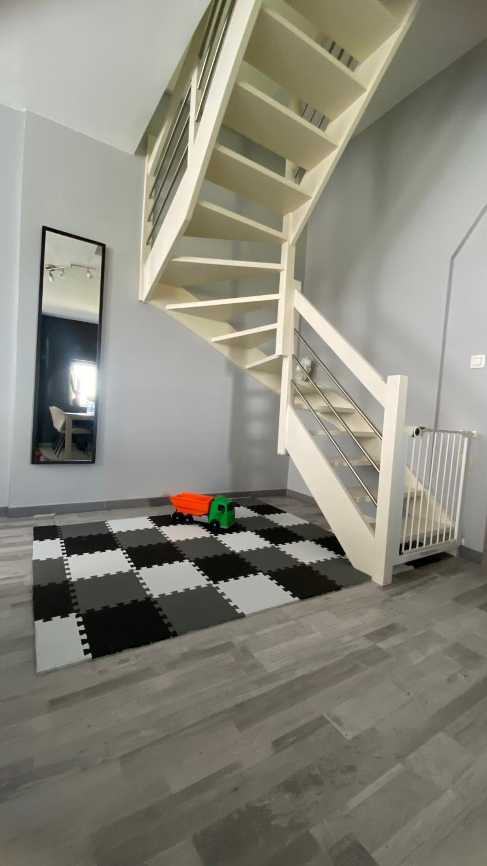 Next2Airport - Appartement House of Lions