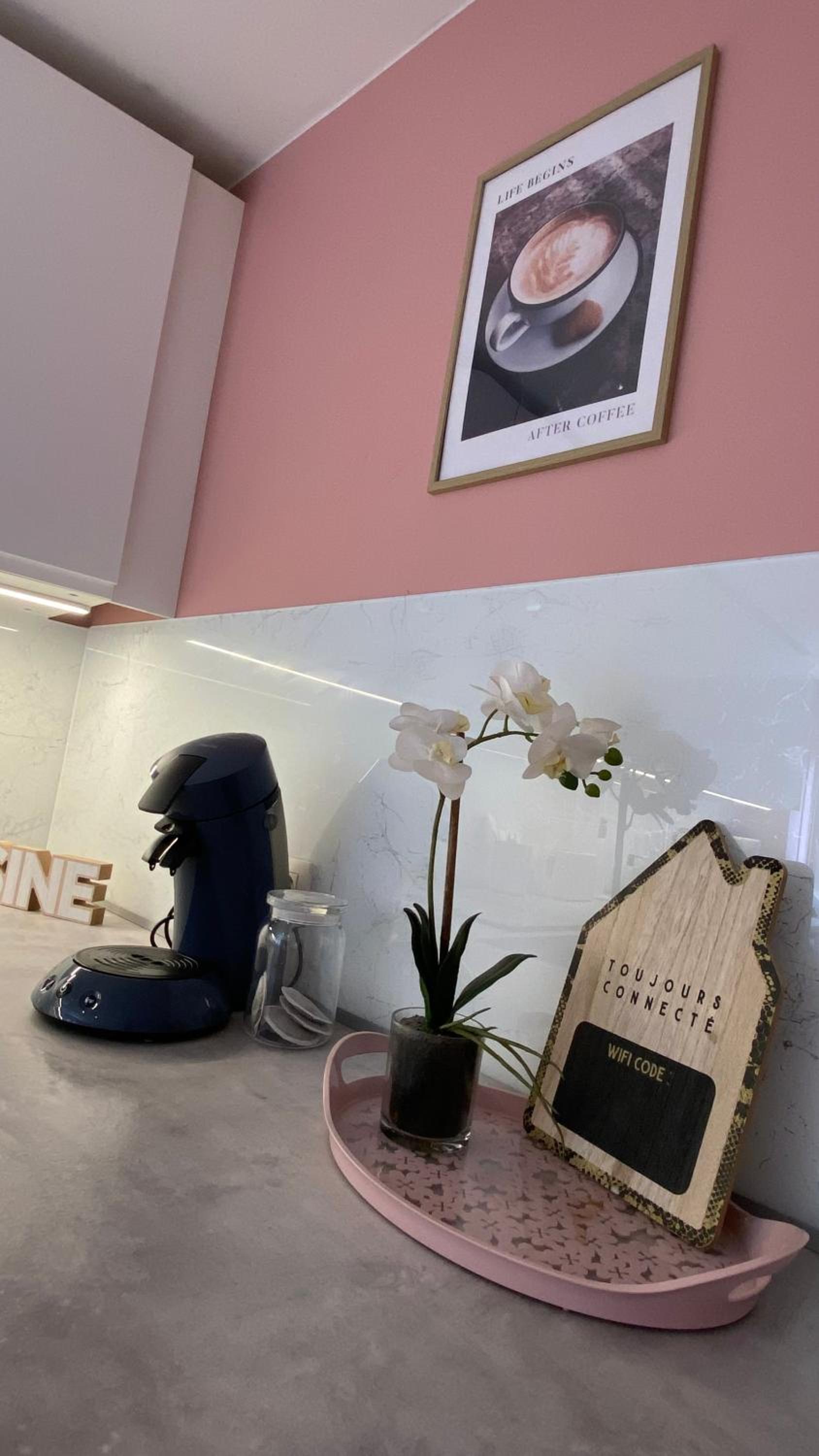 Next2Airport - Appartement House of Lions