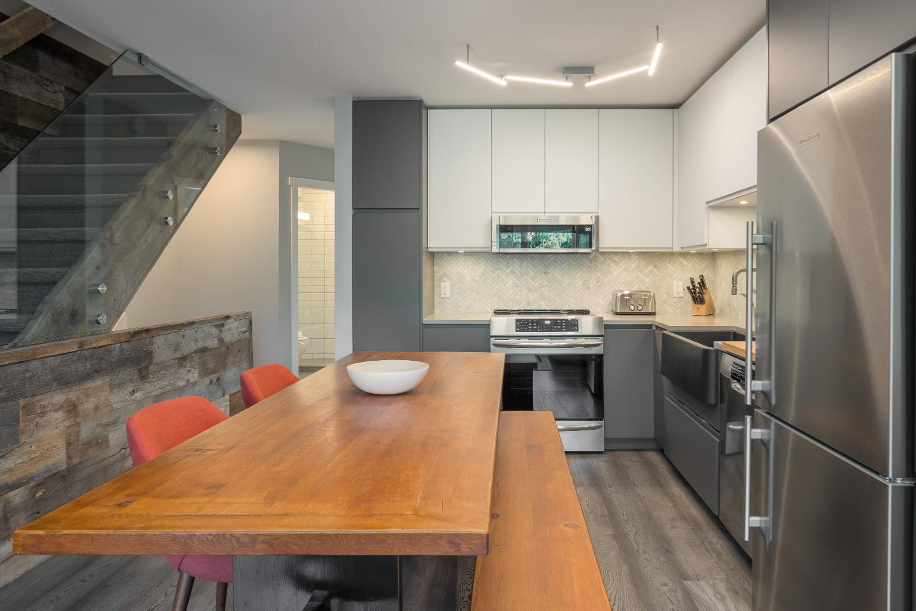 3BR- Brand New Listing Beautiful Multi-Level Townhome in Creekside