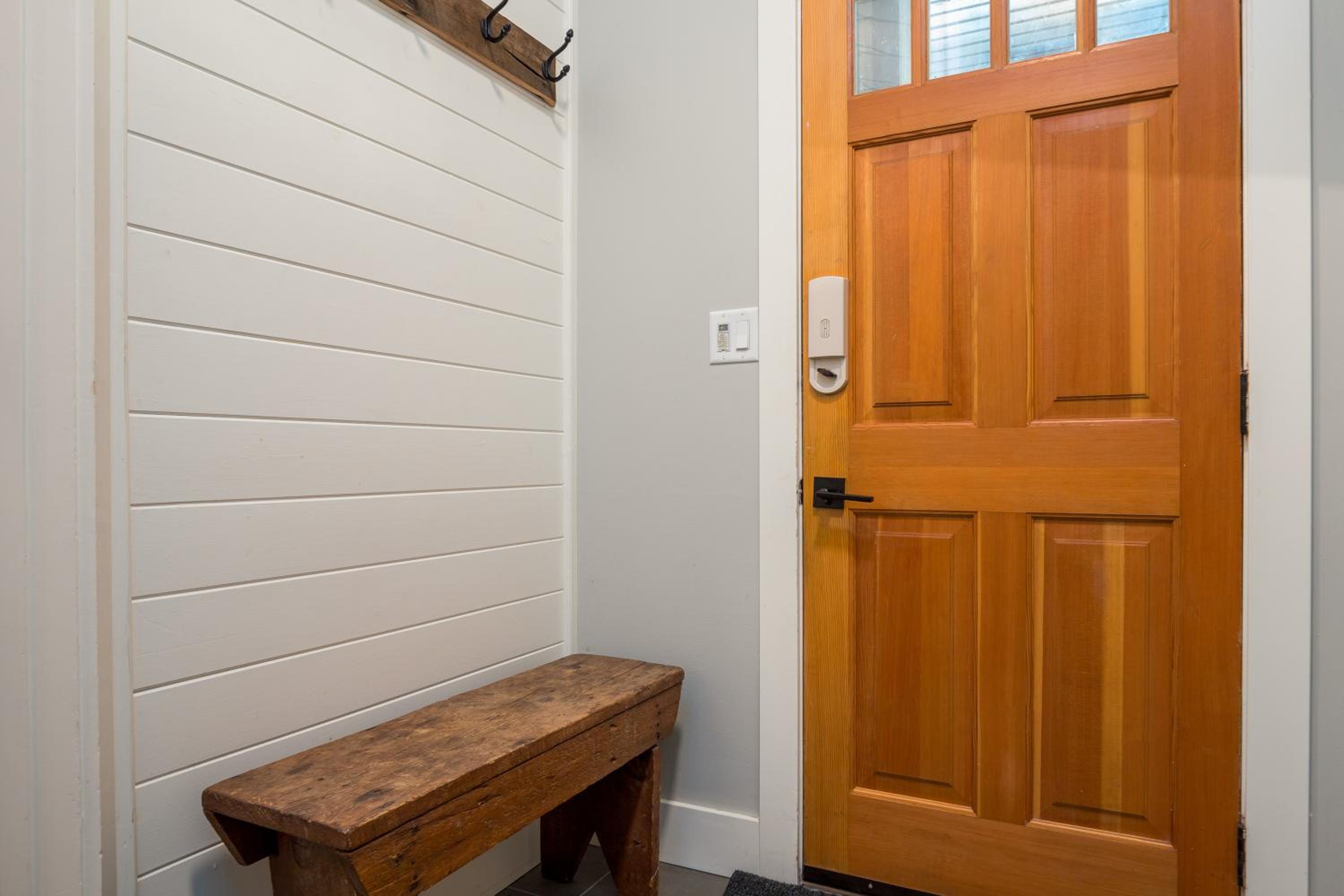 3BR- Brand New Listing Beautiful Multi-Level Townhome in Creekside