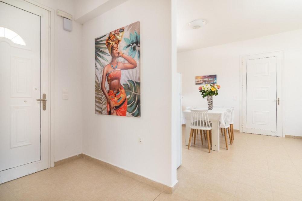 Gennadi Villa Mare 300m from the Beach view 4