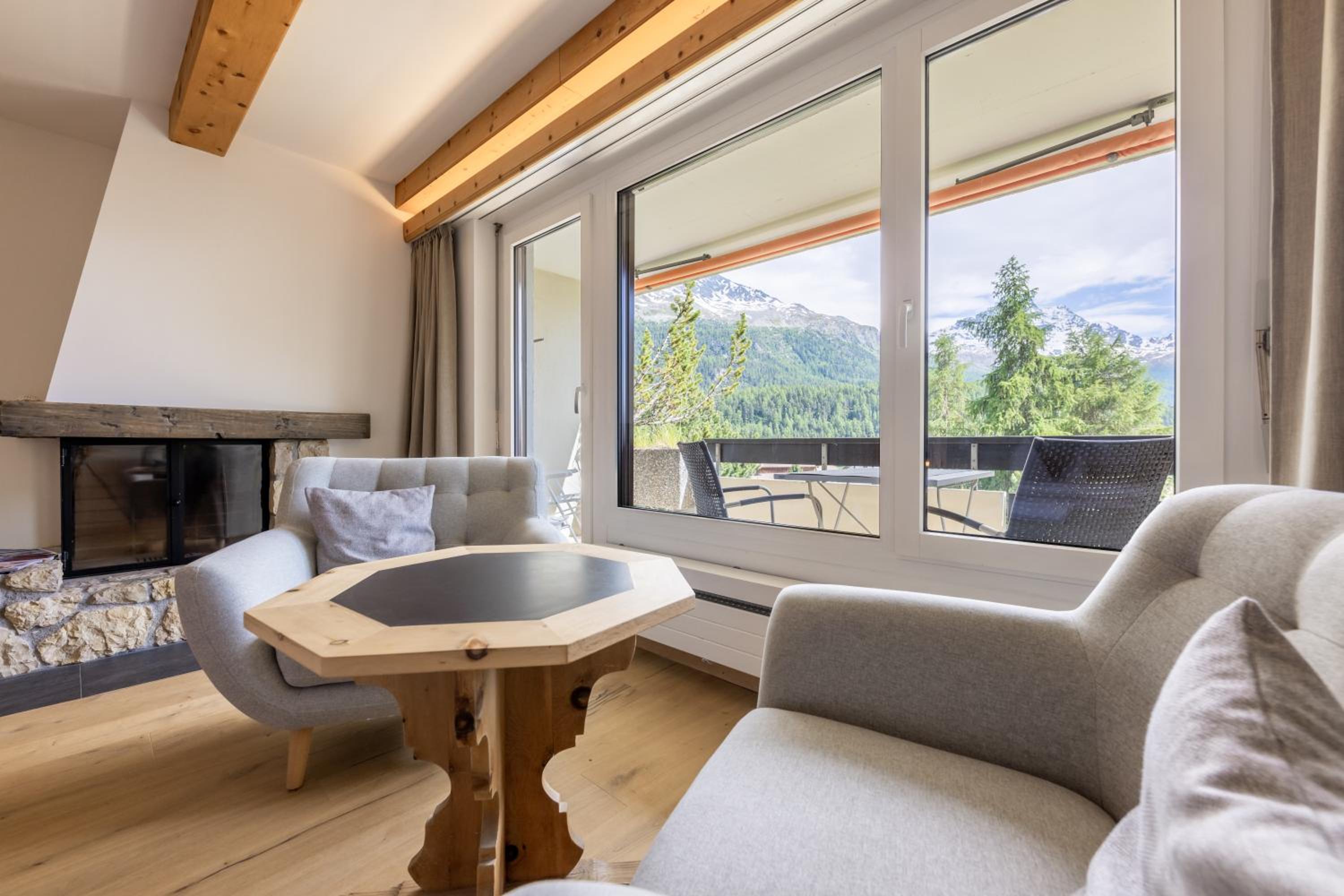 Hotel Charming Studio facing Piz Rosatsch - Image 1